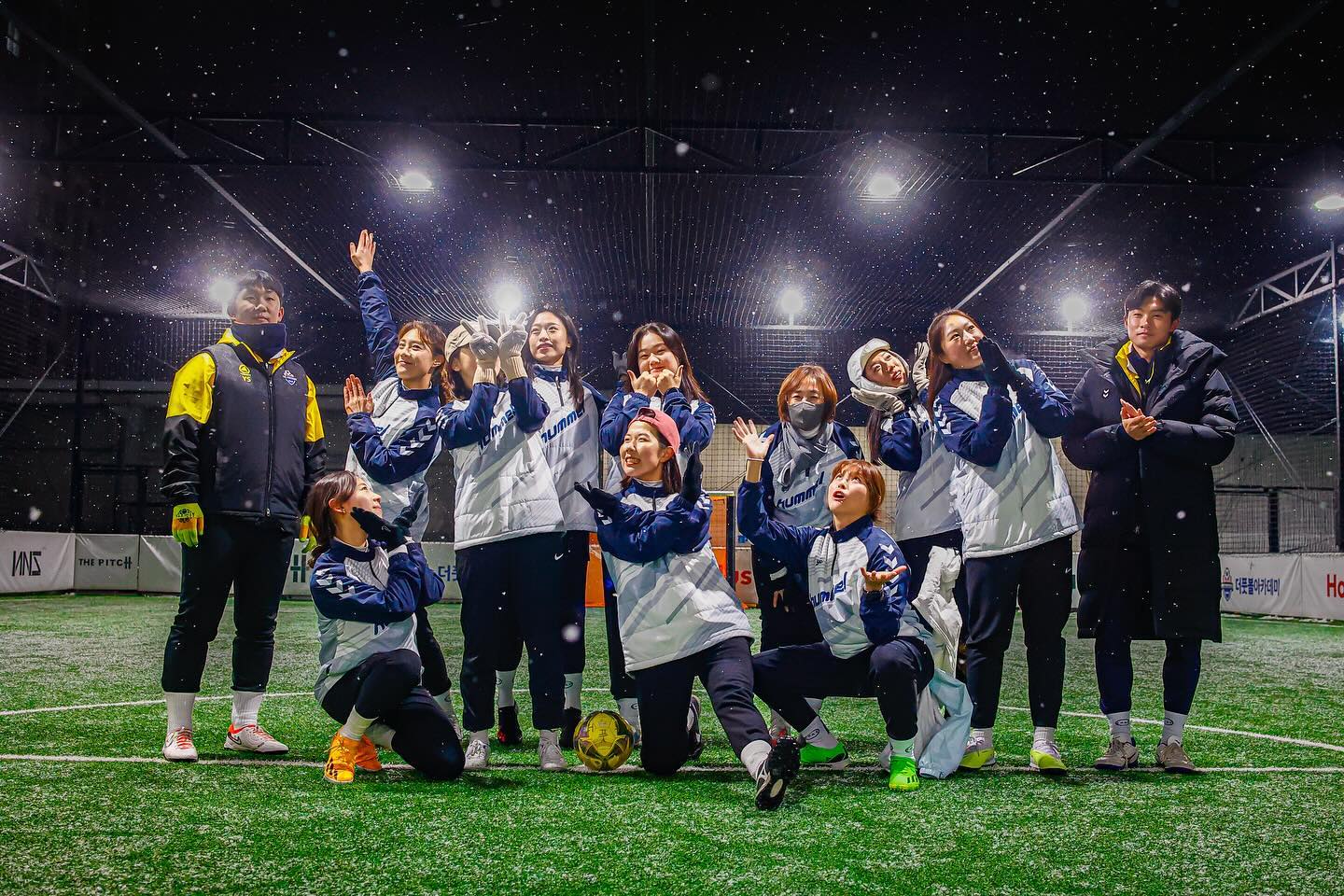 #⚽️
#2023 
#마지막 #풋살
#눈이펑펑 #낭만 #열정 #감성풋살 
#인천여자풋살 #여자풋살 #험멜 #험멜유니폼 
#운동하는여자 #골때리는그녀들 #⚽️❤️ 

#햄_풋살기록 
#더풋볼아카데미 #어셈블fc

the_football_academy_inha 
assemble__fc