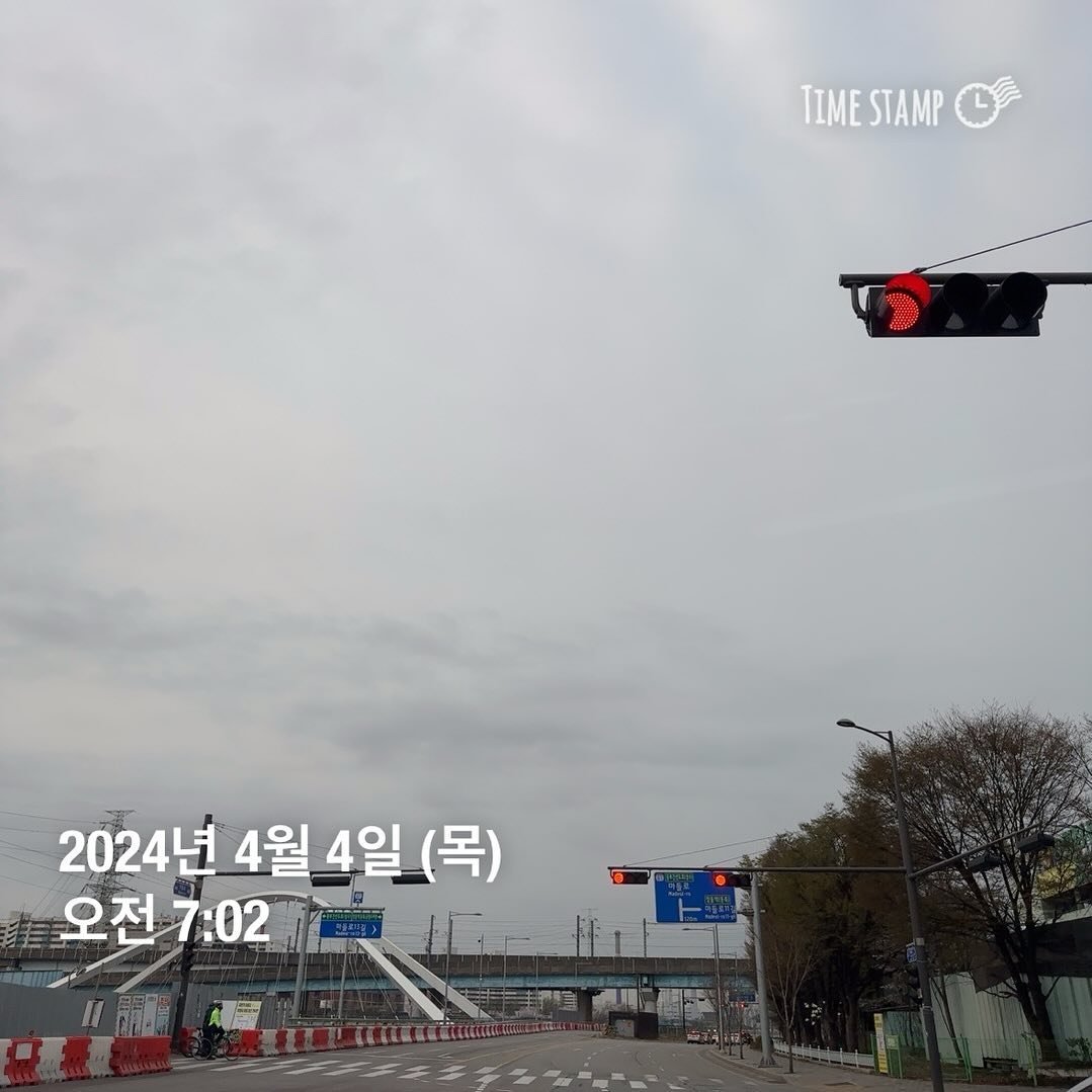 #굿모닝 

오늘도 수영완료
어제도 흐리더니 오늘도 흐리네

체력을기르자~ㅋ어제 대중교통으로 돌아다녔더니
너무너무 피곤하네 ㅎㅎ

#새벽수영 #모닝수영 #아침운동 
#수영스타그램 #운동스타그램💪 
#수영하는아저씨 #운동하는아저씨