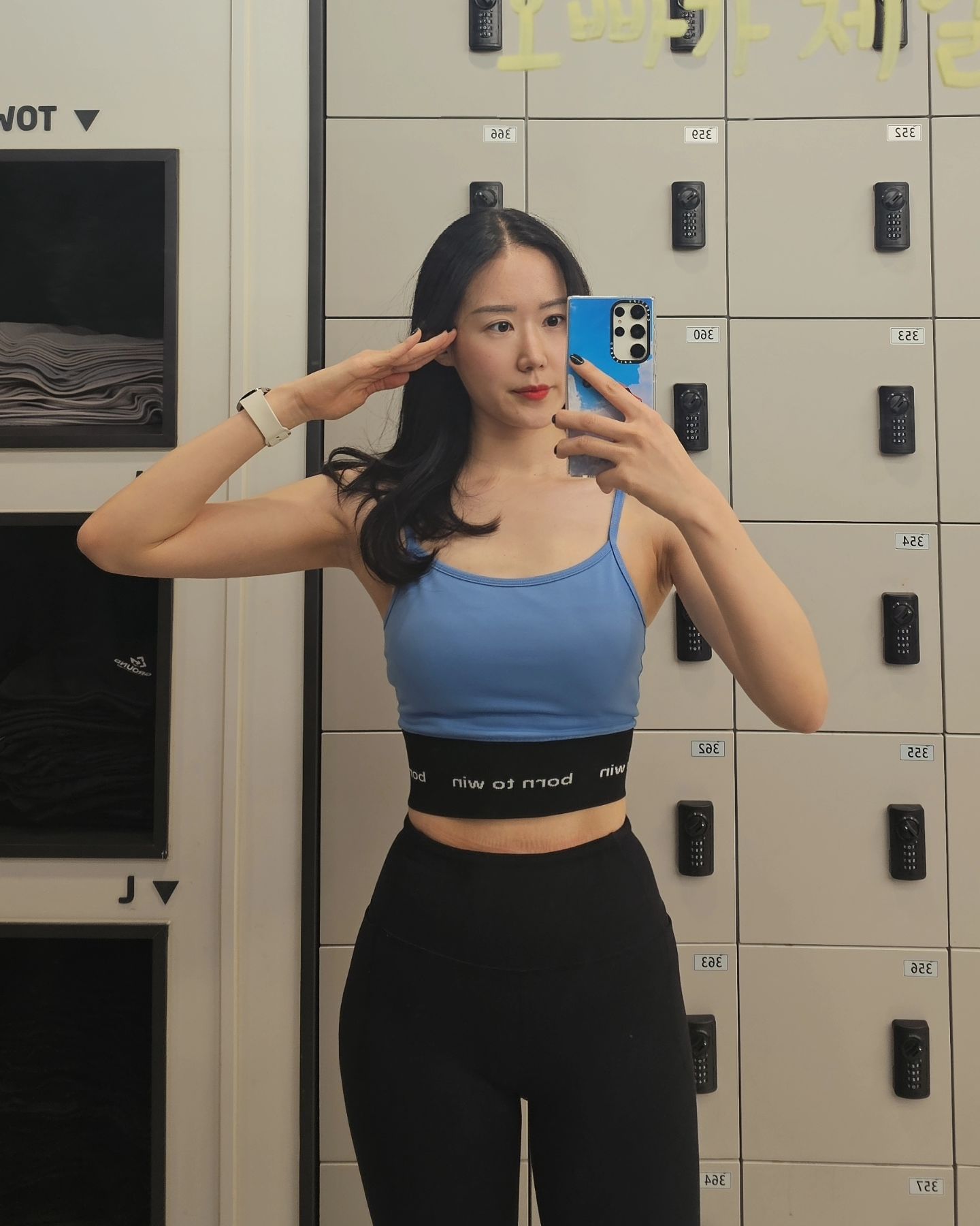 23년의 백예순여섯번째 헬티비티🐾 

🏋️‍♂️가슴어깨

피티쌤은 볼륨감이라고 했지만 살이 확실해

올해가 얼마안남았으니까 기록 막올리기 또

🆆🅾🆁🅺🅾🆄🆃 🆁🅾🆄🆃🅸🅽🅴

▫️스텝밀 20분
▫️인클라인 체스트 프레스 머신 4세트
▫️덤벨 숄더 프레스 4세트
▫️덤벨 레터럴 레이즈 4세트
▫️벤트오버 덤벨 레터럴 레이즈 4세트
▫️덤벨 컬 4세트

#오운완#둥_헬티비티