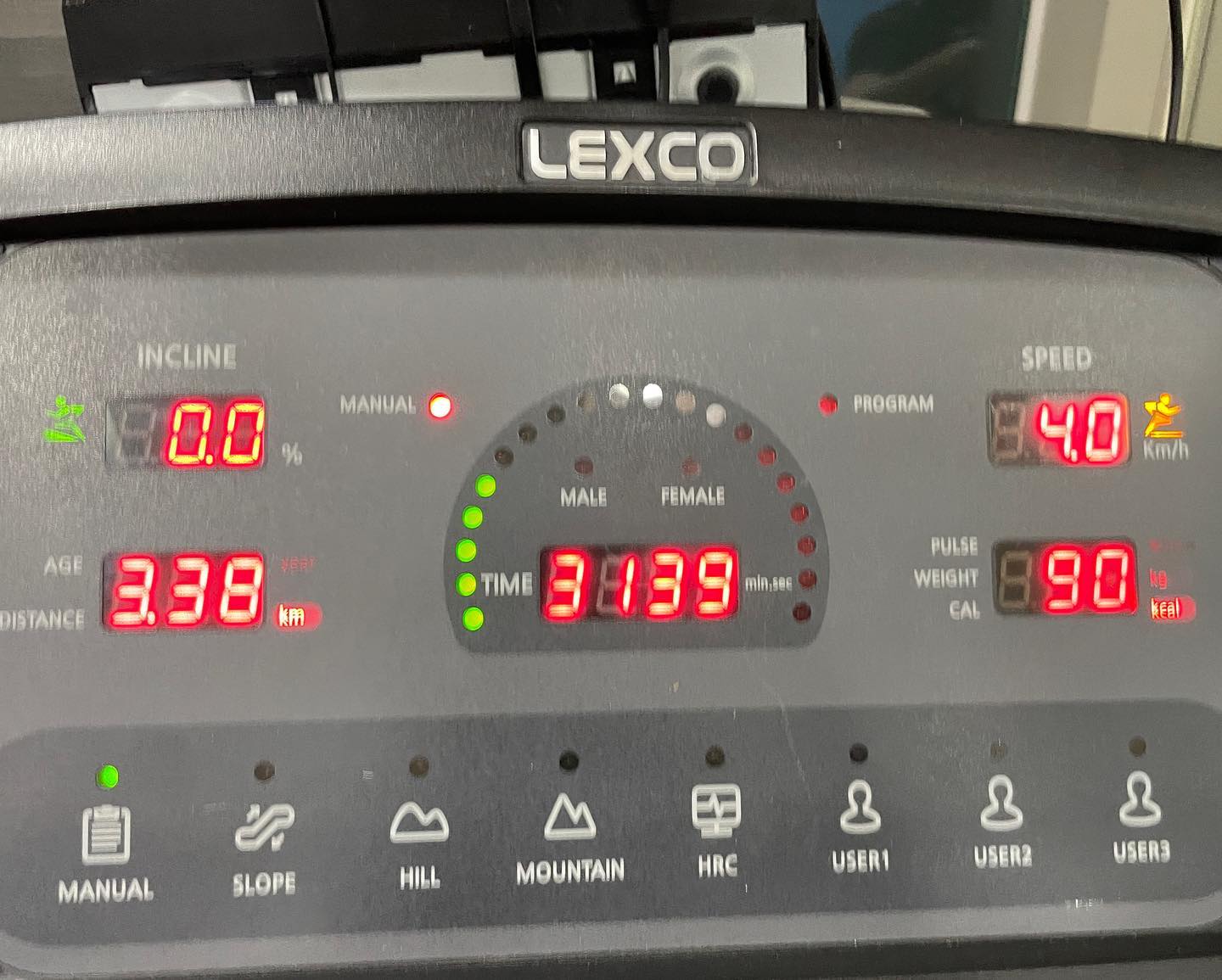2023 새해목표 #4
심박수 150bpm 30분 주 2회 이상
못하는 날은 10000보 걷기

정상 몸무게 만든 뒤
유지어터 되기!