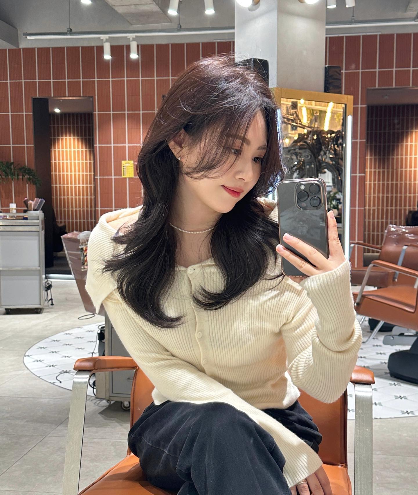 꾸준히 인기있는 빌드펌🤍

다 똑같은 펌이 아닌 각자 무드에 맞게 디자인해드려요:)

#구래동미용실