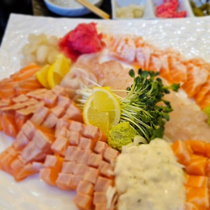 #광고 갓성비 좋은 런치맛집 🧡가산팔복초밥 인천구월점🧡

맛있는 점심 "초밥정식" 과 "물회정식"을 주문하면
한식샐러드바도 함께 즐길 수 있어서
든든하고 다양하게 먹을 수 있어요!

아사히 생맥주까지 즐길 수 있는 곳!!🍻

🍣산팔복초밥 인천구월점!
▫️032-429-7478
▫️인천광역시 남동구 구월동1144-8 2층
▫️am11:00 ~ pm3:00 (일요일 휴무)

#구월동맛집 #인천시청맛집#길병원맛집#구월동초밥#구월동초밥집#인천시청초밥#인천시청초밥집#구월동물회#인천초밥정식#인천초밥성지#인천가성비초밥#구월동물회#구월동물회정식

.