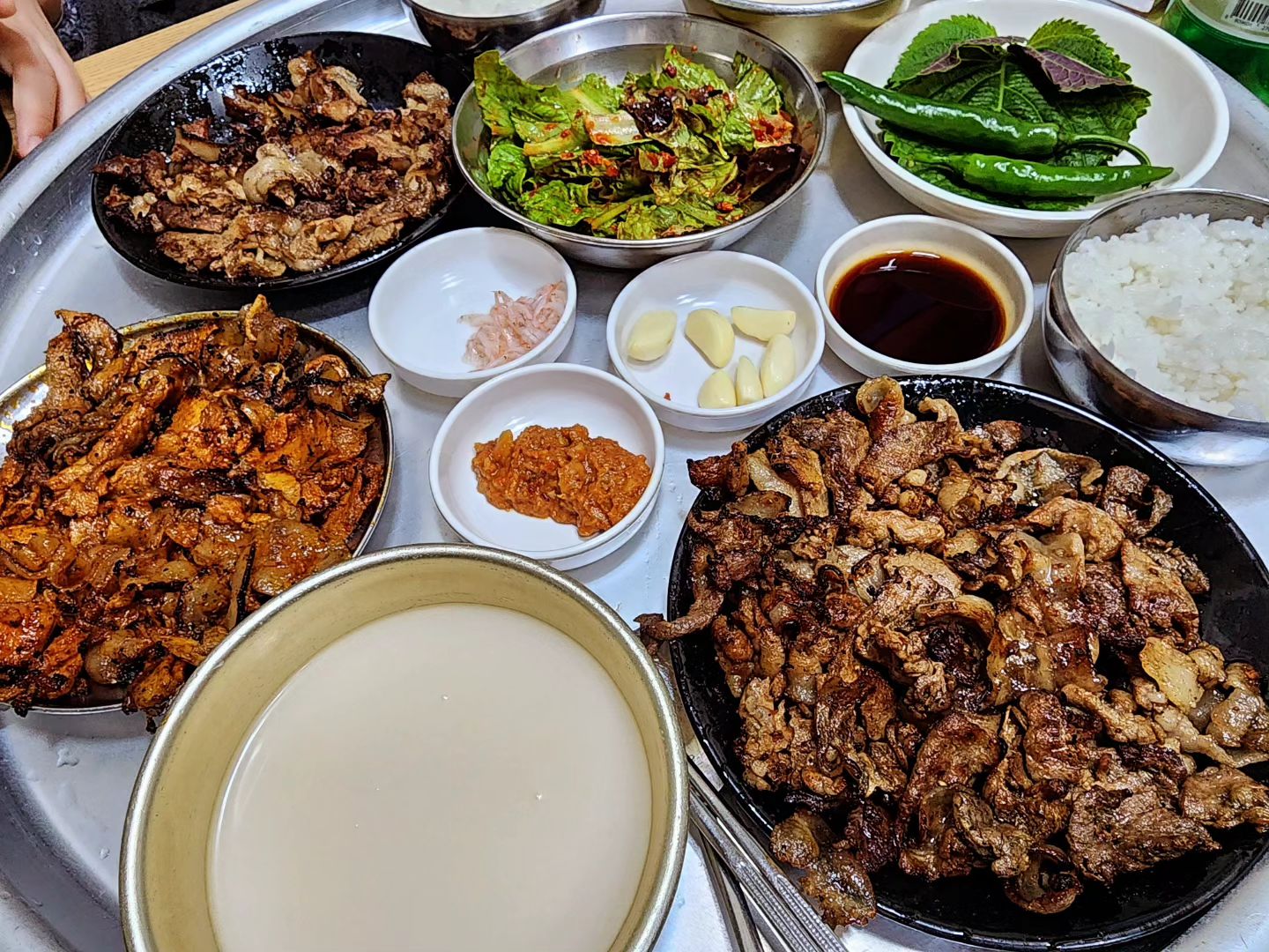 #대구맛집 #칠성시장 #석쇠불고기
10년전 그리고 지금..
변함없이 사람 한가득!!!
#2024년맛집