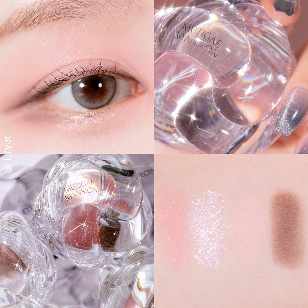 어떻게 찍어도 어디에 둬도 예술인 아이팔레트가 있다..?💖
오브제에 진심인 muzigae_mansion 💖

그냥 두기만해도 너무 예쁜데 발색까지 너무 예쁘닷!✨
매트베이스를 부드러운 느낌으로 매끄럽게 사악 올려주고
아이라이너 대신 써 줄수 있는 컬러로 부드럽게 라인 그려주고
너무 예쁜 글리터로 마무리🔥💖

메이크업샷은 1호 페어리 핑크인데 
핑크핑크하면서도 동동뜨지 않고 착붙되는컬러라
모든 쿨톤들이 다 써봤으면,,💓

muzigae_mansion 
#무지개맨션 #트위스트팟아이팔레트 
01 페어리 핑크
02 리치 코랄
03 뮤트 브라운

#아이섀도우 #올리브영 #올리브영추천템