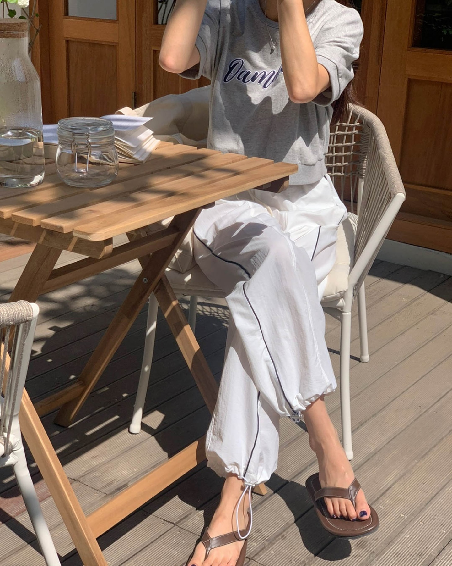 💙
 ⠀⠀ 
• areing 아일릿팬츠 
 ⠀⠀ 
한여름까지도 시원하고 편하게 입을 수 있는
썸머밴딩팬츠에용🤠
밑단 스트링으로 조거 연출도 가능한 투웨이제품😎
꾸안꾸룩 찾으시면 요거 강추입니당🤍
 ⠀⠀