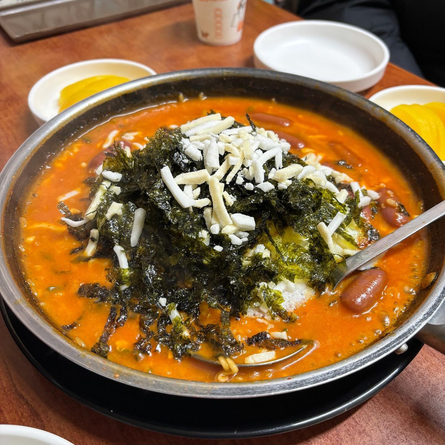와글와글😋 

#영도맛집 #와글와글 #기다리다목빠져 
스테인리스 후라이팬으로 바꾸면 멋질곳 😗