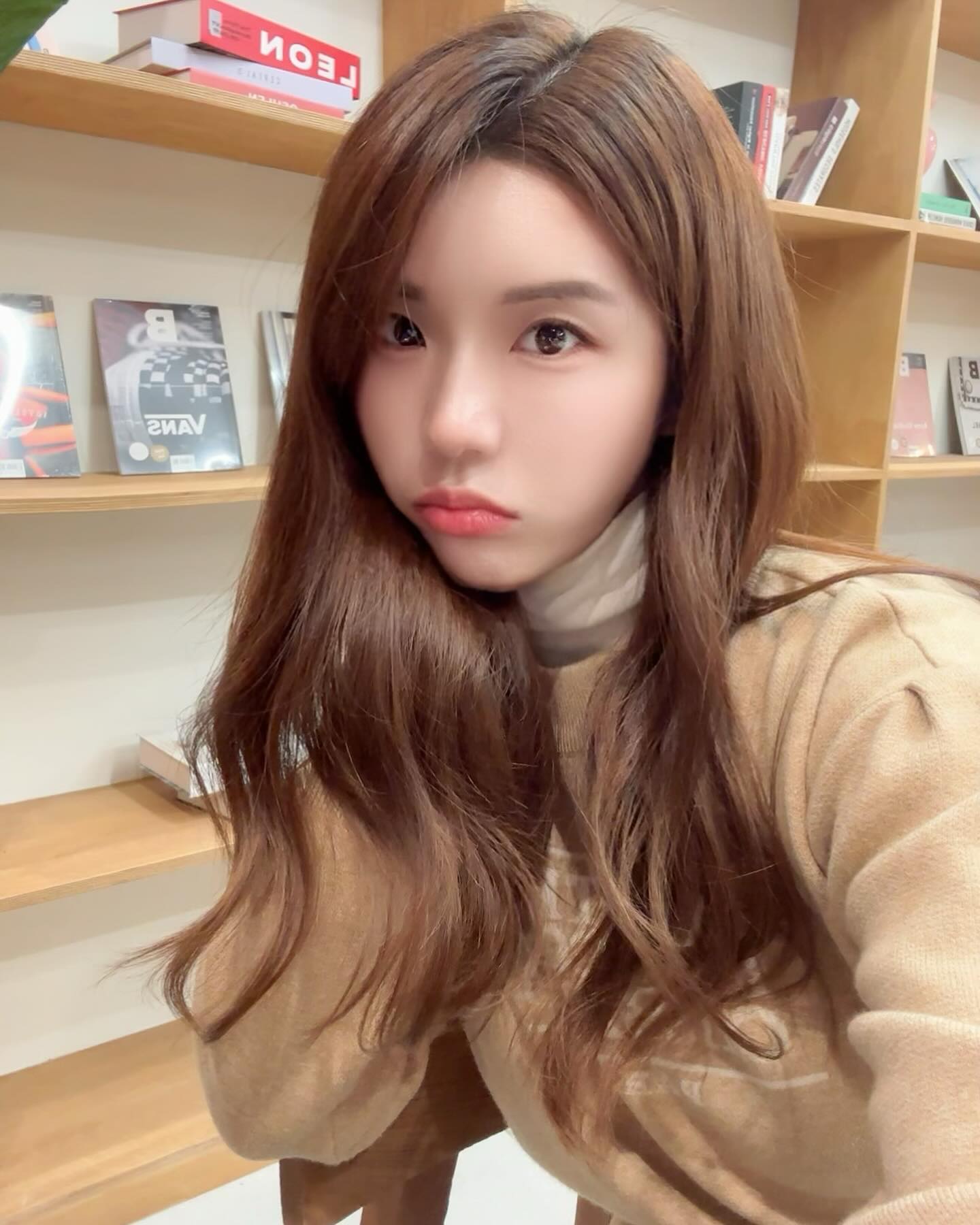 뿌리 보니까 #제이원장님 보러갈때가 되었구낭..😋
#라비앙제이 #뿌리염색잘하는곳 ✨