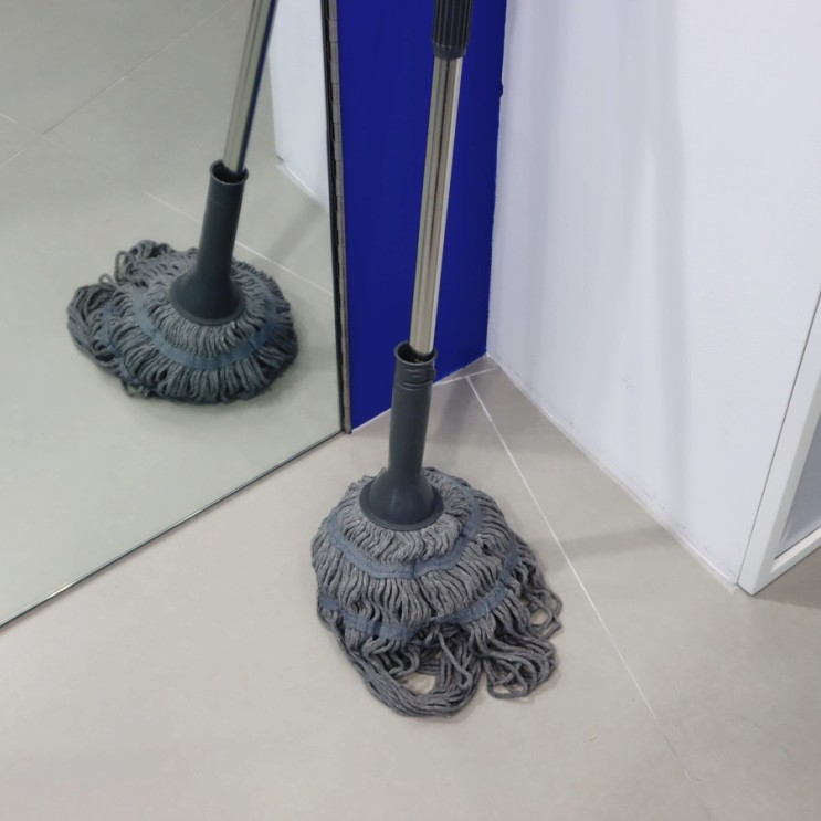 편하게 물을 짜고 깔끔하게 거치하는 물걸레 : 곽씨네슈퍼 밀대걸레 대걸레 물걸레
