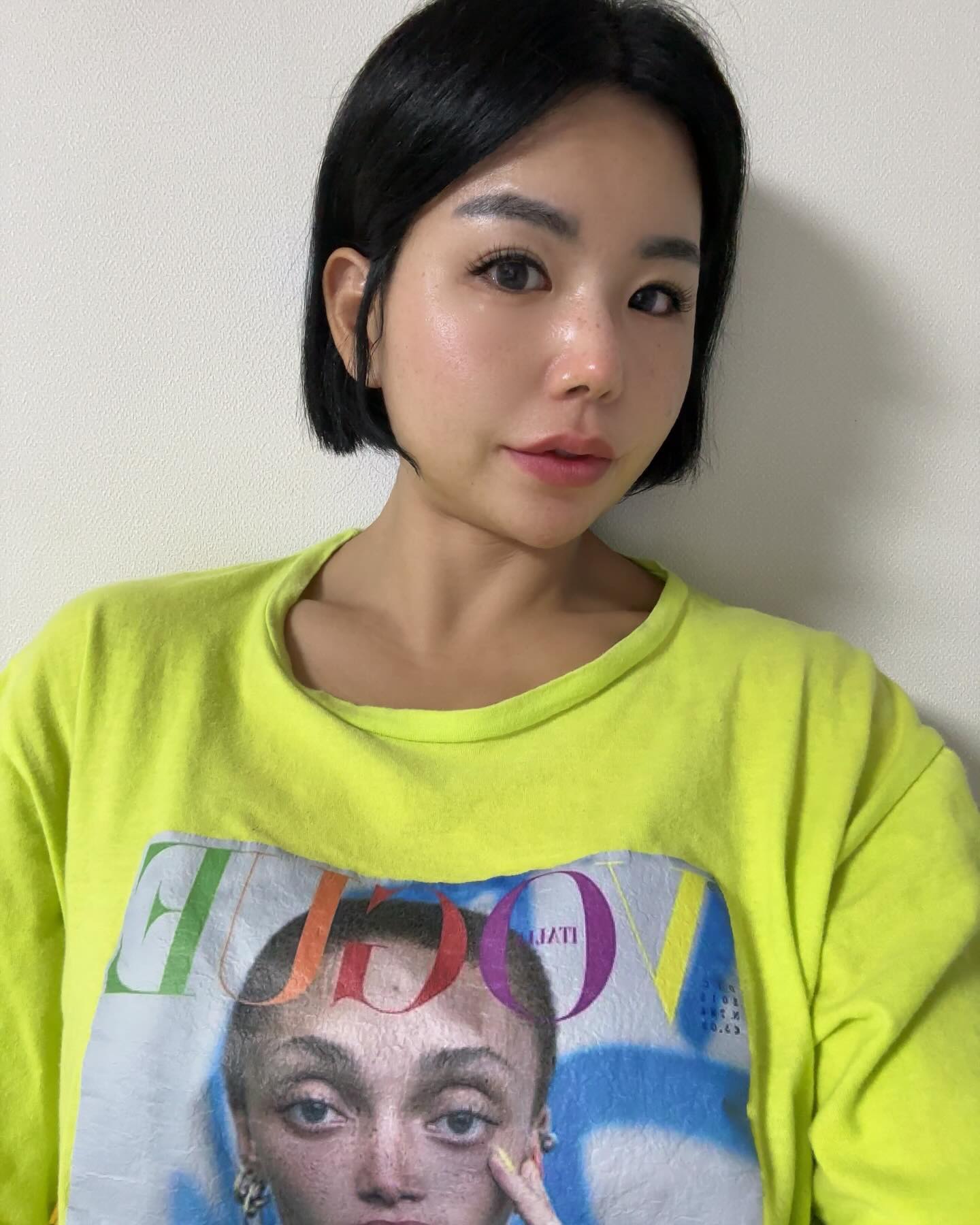 2023.10.05
진짜 오랜만에 올리는 피드
얼태기와서 속눈썹에 날개달기👁️👁️
1년 반만이라 어색하다🙈
속눈썹 넘 가볍고 안 붙힌느낌 #안리네일살롱  go

#인형눈썹 #속눈썹연장 #광안리속눈썹연장 
#광안리 #광안리헬스장 #안리네일살롱 
#셀카 #셀피 #셀스타그램 #얼태기극복 
#운동하는여자 #운동하는남자 #광안리pt 
#광안리헬스장