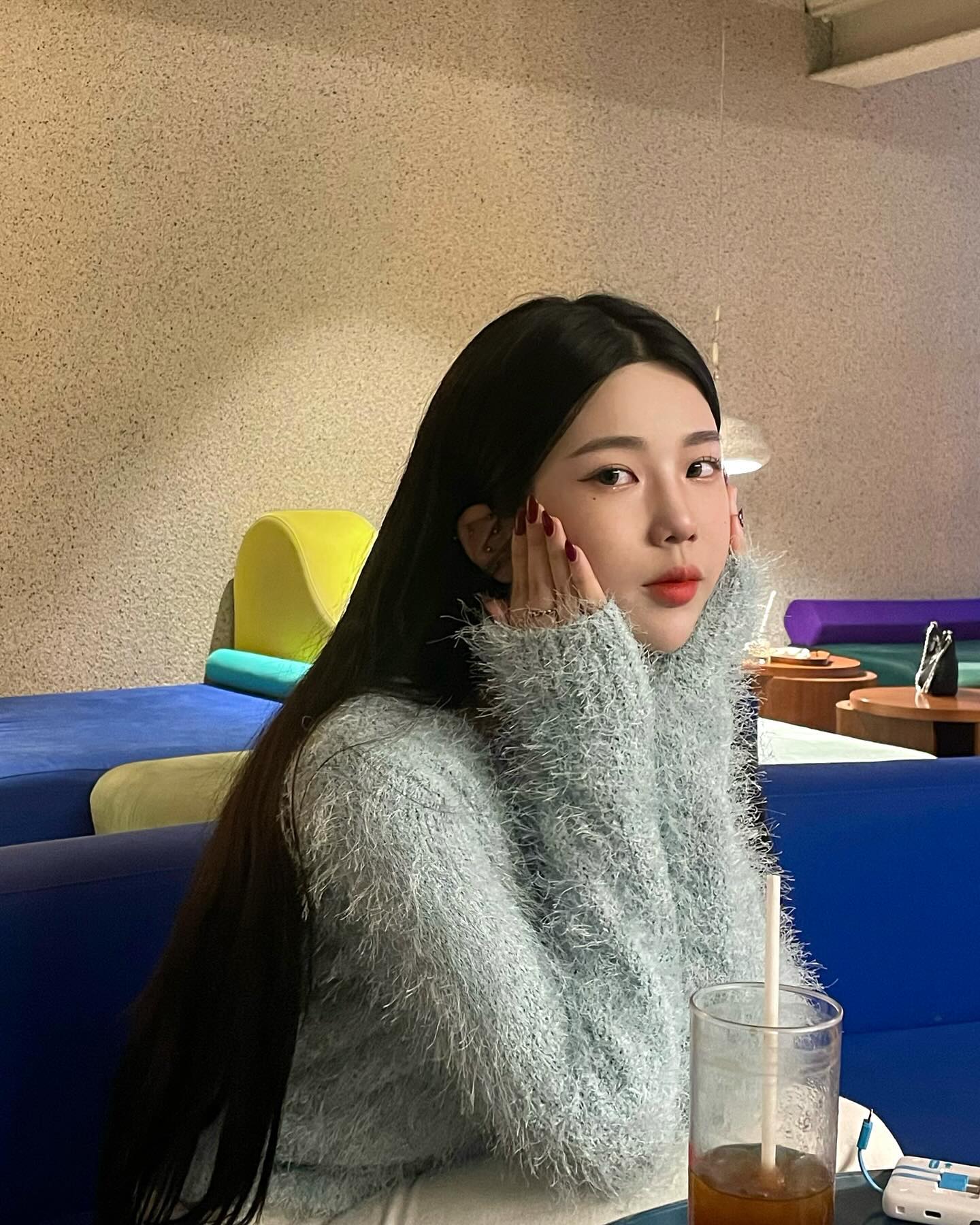뭘봐 ⸝⸝⸝•︡ˍ•︠⸝⸝⸝
.
.
.
#텅플래닛 #성수카페 #성수텅플래닛 #성수카페추천 #01년생 #likemyphoto #likefor #좋테반사 #좋반테러반사
