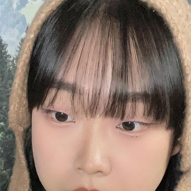 예린 on Instagram: "#광고 @plantbyseed 데일리 케어가 정말 중요한 것 같아요 .ᐟ 날씨 탓에 속건조가 심해져서 화장이 잘 뜨는데, 이번에 플랜트콜라겐 먹어보고 너무 좋아서 소개해드리려고 합