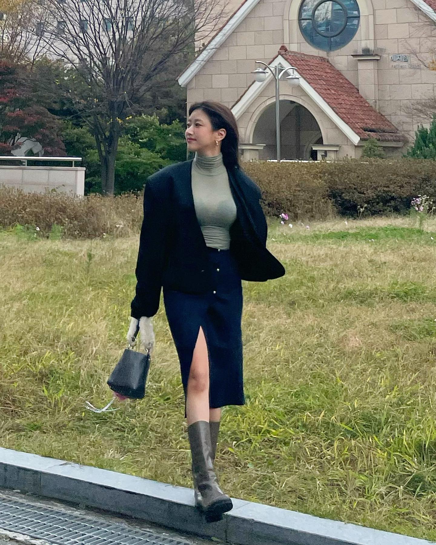 기특갱얼쥐의 피아노콩쿨
나의 모교라 더 의미가 있었🤍 그리고 쇼핑데이트🤍
#가을 #만연한 #세종대 #🍂
#세종대김태희 #시절 #있었다면 #믿겠니 #ㅋㅋㅋㅋㅋㅋ