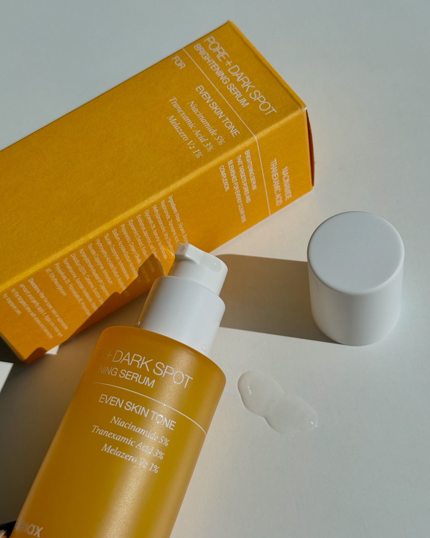 #협찬
#셀리맥스 #모공잡티세럼
celimax.korea 

뭘해도 소용없는 칙칙한 피부 고민
멜라닌 모공부터 바로 잡아야 바뀔 수 있어요!

해외에서도 난리라는 셀리맥스 잡티세럼
멜라닌 생성, 이동, 억제 3단계 케어 시스템으로
모공 깊숙이 자리잡은 멜라닌 색소까지
케어해줘요

3주간 꾸준히 써봤는데
올여름 생긴 기미, 주근깨, 탄 피부까지
한 톤 밝아지고 전체적으로 투명해진 느낌이라
저는 꾸준히 써보려고 해요!!

미백 케어 제품은 항상 건조했는데
탄탄한 고농축 제형이라
잡티 케어부터 보습까지 따로 관리할 필요가 없네요💛

셀리맥스 공식몰에서 카카오 간편 횐가입하면
바로 사용할 수 있는 5천원 쿠폰도 준다니까
혜택 꼬옥 받고 쇼핑하세요⭐️
#트라넥삼산세럼 #기미세럼 #기미잡티세럼 #셀리맥스세럼 #셀리맥스잡티세럼 #트라넥삼산