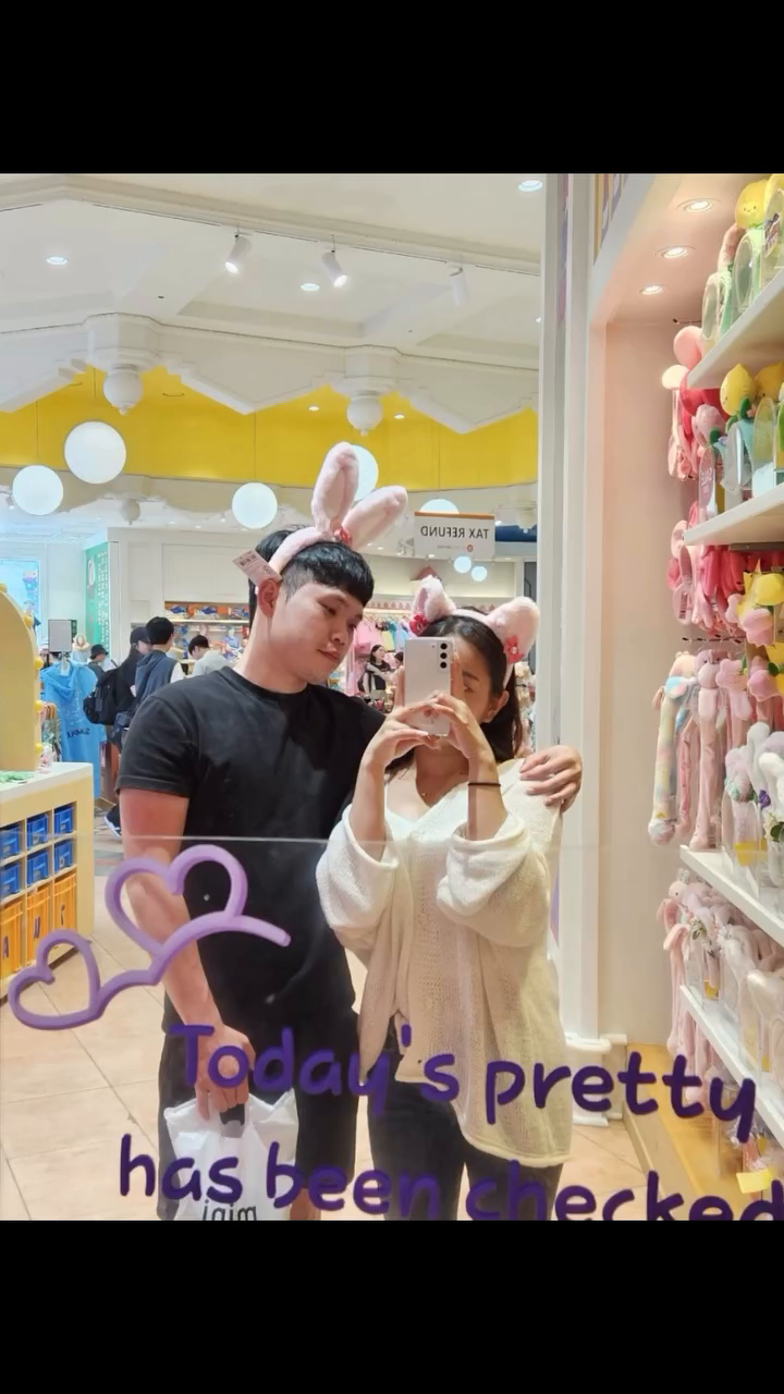 👩‍❤️‍👨 2021.12.14 
2024년도도 잘 부탁드립니다 
오라버니 (๑°꒵°๑)･*♡