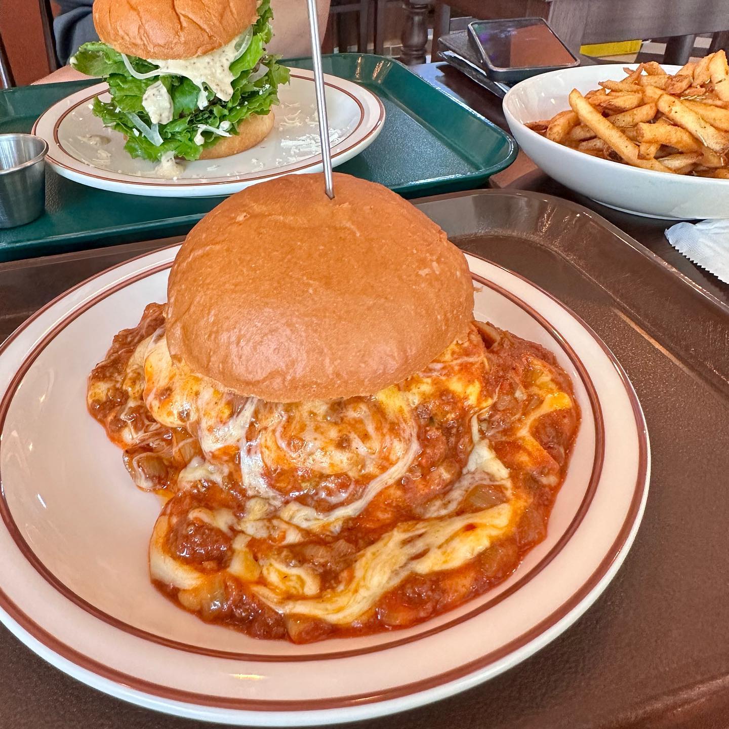 올만에 맛나는 집 찾았당🍔🍔🍔
합정 버거4.5
.
.
.
.
.
.
.
.
.
#주말 #점심 #합정 #맛집 #햄버거 #먹스타 #맛스타그램 #instagood #instagood #instalike #instafood #추천 #홍대 #술스타그램 #먹방