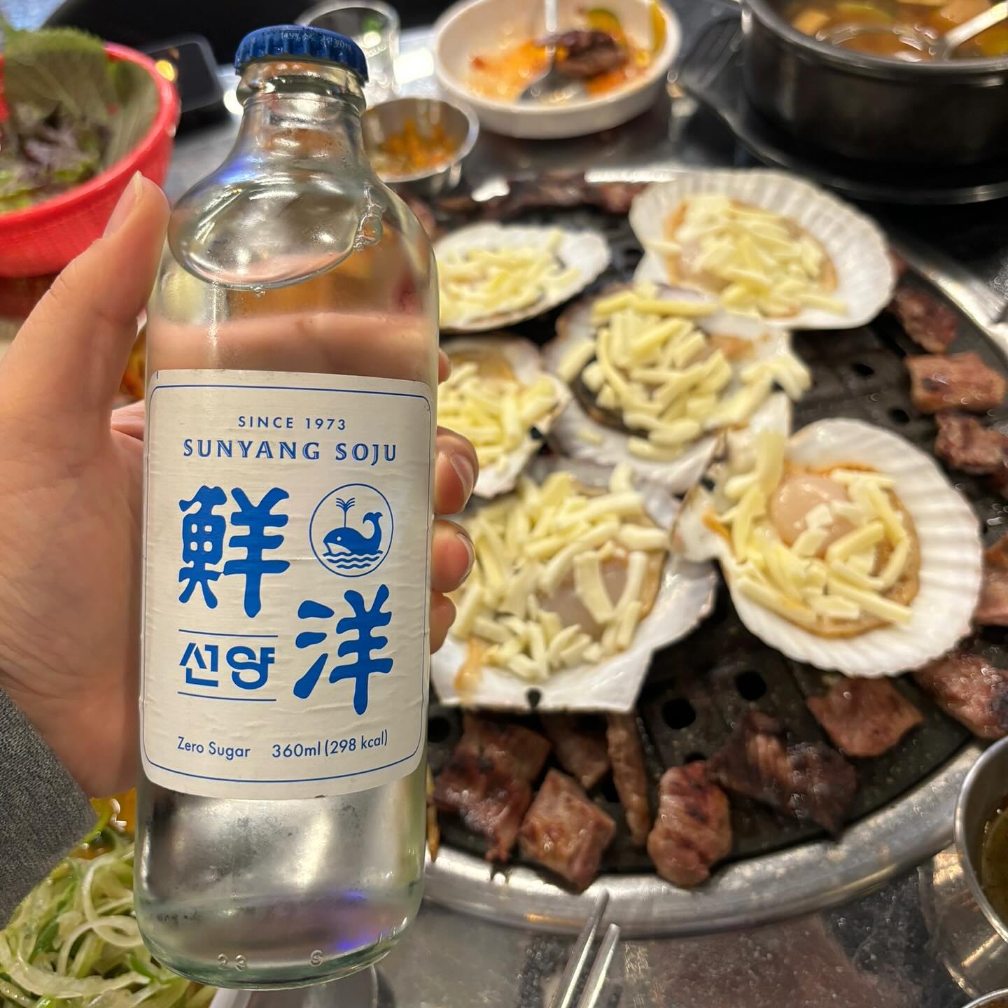 🐟🐷숯불고기랑회상🐷🐟

돼지반마리 + 소방어회 + 가리비치즈구이 + •••

오늘 제가 소개해드릴 안산 사동 맛집은 “숯불 고기랑 회랑” 입니다
사동 먹거리중에서 가정 감성가득! 싱싱함 가득한 다양한 종류를 한번에 즐기수있는 숯불 고기랑 회랑입니다
연말, 혹은 회식 장소를 정하다보면 회를 먹고싶어하는 사람과 고기를 구워먹고싶어하는 사람들이 의견충돌이 생길때가 있는데요

사동맛집 [숯불 고기랑 회랑] 싱싱한 식재료들로 숯불에 구워먹는 고기 와 싱싱한 해산물을 먹을수있어요!! 

🐷🐟🐷🐟

매장주소 : 경기 안산시 상록구 석호로 182 1층
영업시간 : 13:00 ~ 23:00
매장번호 : 010.5160.2202

단체 이용 가능, 포장, 배달, 간편결제, 주차가능!

#안산사동서포터즈 #안산시 #맛집 #안산맛집 #안산사동맛집 #사동골목상권 #사동맛집 #안산사동먹거리 #안산사동 #사동회식 #안산단체 #안산회식 #고기랑회랑 #숯불고기랑회랑 #고기랑회랑사동 #고기맛집