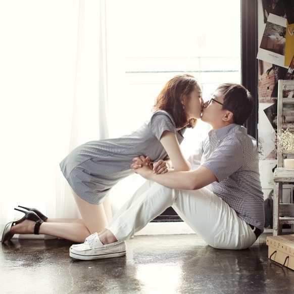 2023년 안녕 🌷

건강이 최고라고 생각하며 시작을했는데
오빠랑 코로나에 걸려서 아프더니
어찌나 잔병치레를 많이 했는지,

비투비 팬미팅도 있었고
엘지트윈스가 우승을 하면서
기억하고 싶었던 추억도 많았는데

한편,

화상때문에 캠핑도 자주 못가고
울 아가들은 뿔뿔이 흩어지고
건강검진이후에 수술도 받고
연말에는 독감으로 마무리까지 🥲🥲

나름 힘들었던 2023년
이제 빠르게 마무리하고
행복한 2024년을 기다려봅니다.

모두들 건강이 최고이니
2024년 건강하시고
새해 복 많이 받으시길 바랍니다 ❤️🩷🧡💛

#새해복많이받으세요 #2023년안녕 #2024년 #기대하며