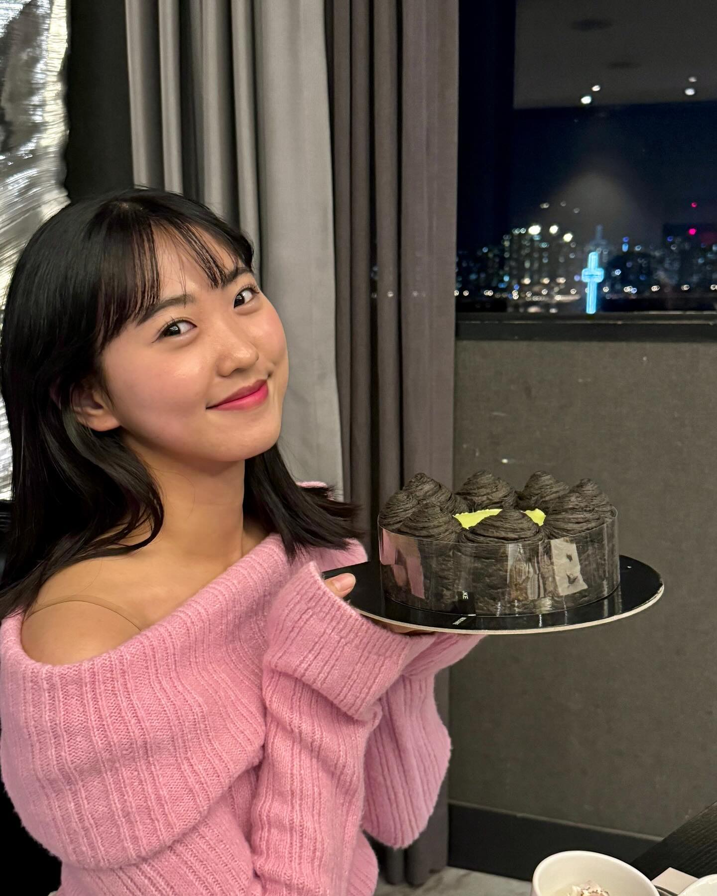 울 막냉이가 사온 케이꾸🎂
내생일, 은지생일, 막냉이합격
싹 다 몰아서 축하하기 ㅋㅋ♥️