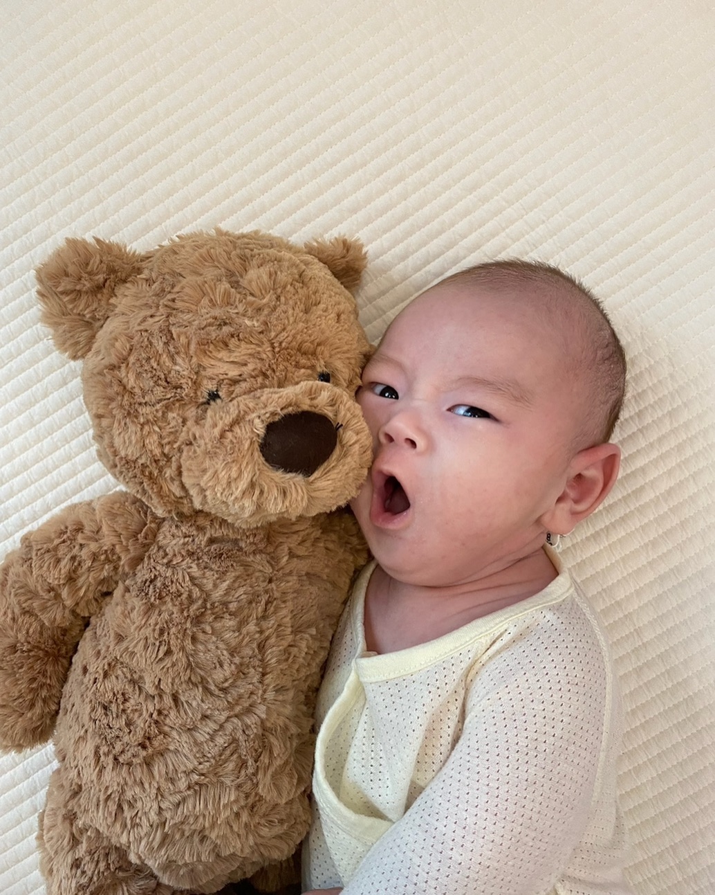 아웅…내새꾸.,.. 일하다말고 하나 올릴게융..

#곧백일 
#인형보다작아 
#이따보자내새꾸