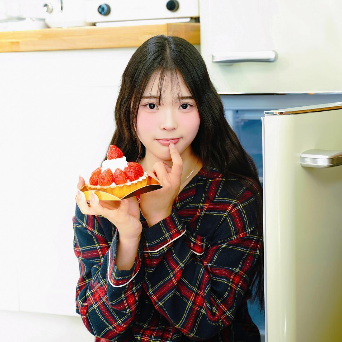 혹시 이거 먹어도 될까..?🥺🧁
-

퍼플 자까님과 홈스냅.. 너무 짜릿해씁니다🤍
작가님 사진보면서 힐링하고가셔요..☺️

🍪 p_urple_film 
🍫 studio_picfolk 
.
.
.
#스튜디오 #스냅 #스냅사진 #05 #20 #일반인모델 #모델 #스튜디오촬영 #pic #촬영 #스냅모델 #홈스냅