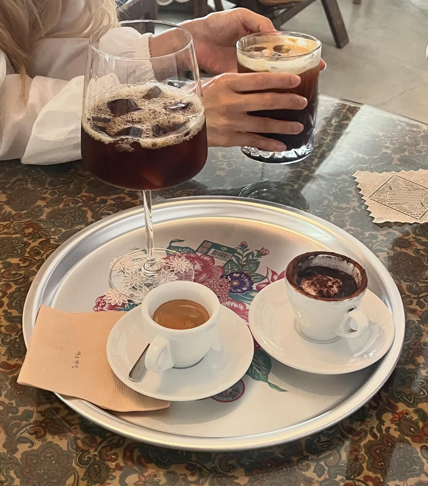 겁 없이 에스프레소 시킨 임산부
에스프레소인줄 몰랐습니다만(?)

#여수 
#여수에서