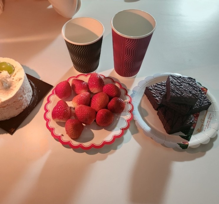칼라컵 크리스마스 홈파티 일회용종이컵 크리스마스소품 준비