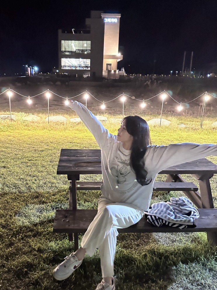 [맨투맨추천] 데일리룩 아이러니포르노 남녀공용 맨투맨 착용샷 후기