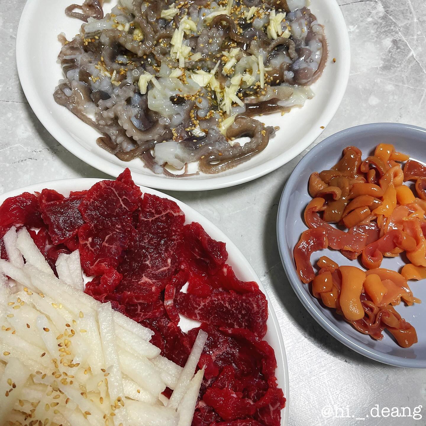 ॱଳ͘ 
오늘도 몸보신하기
1차 산낙지랑 개불, 뭉티기
2차로 새조개 샤브샤브까지

아주 몸보신 제대로 했넹👍🏻

#산낙지 #뭉티기 #샤브샤브