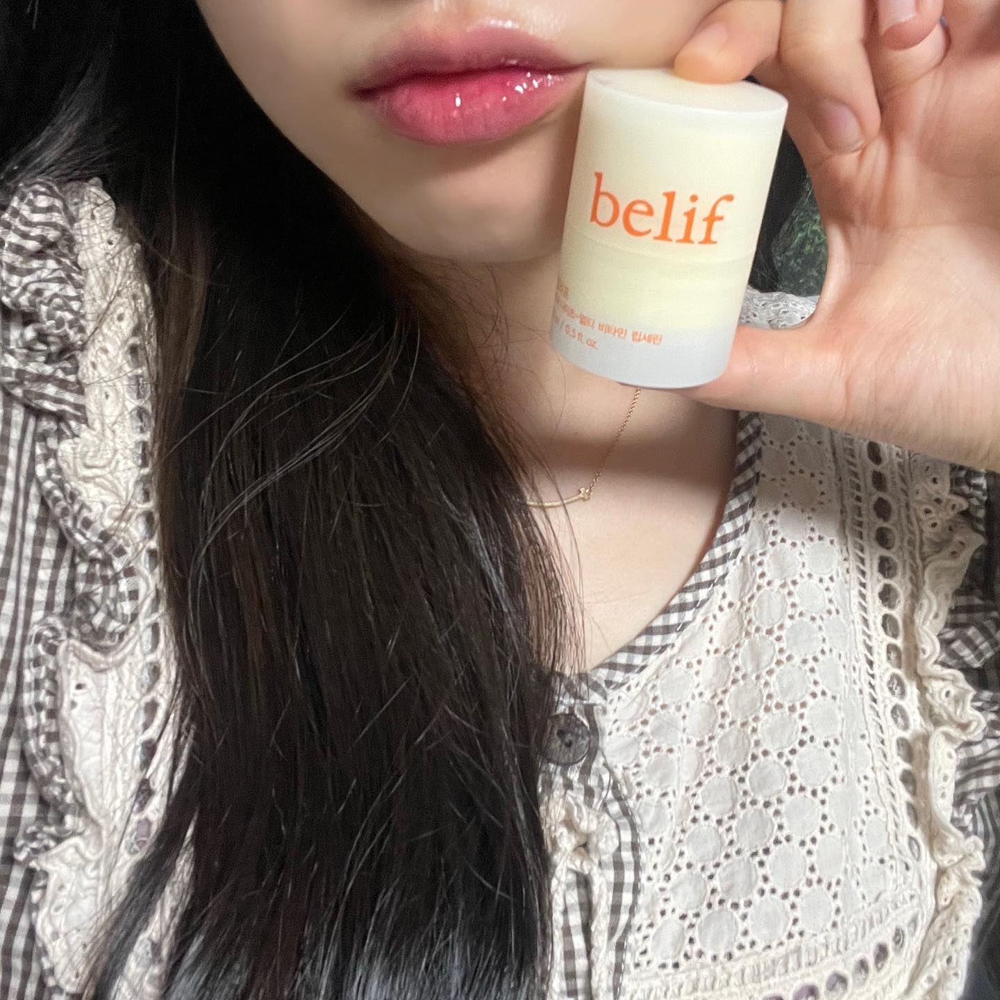#광고 

belif.official 
요즘 날이 건조해 항상 입술이 거칠고 건조한데 빌리프 슈퍼나이츠 멀티비타민 립세린으로 자기 전 듬뿍 올려주고 자면 다음날 매끈해요!

입술 뿐만 아니라 눈가, 입가, 손끝 등 건조한 피부 어디든 사용 가능한 멀티세린!

다이얼 회전구조로 다 사용할 때 까지 위생적으로 사용 가능해요!
.
.
.
#빌리프 #belif #슈퍼나이츠_멀티비타민립세린 #각질방패 #멀티립세린