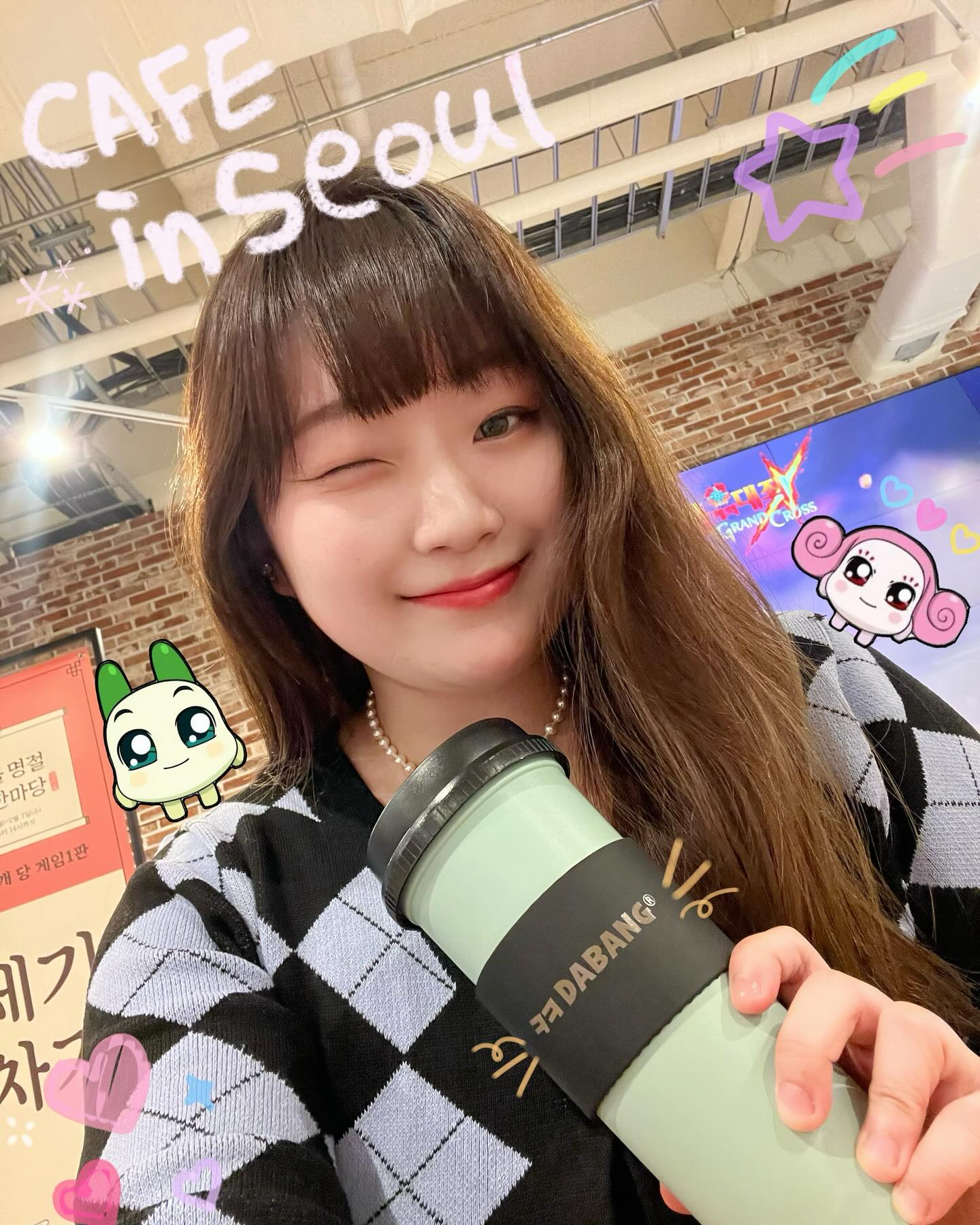 #뮤젤_카페 #협찬 
구디단에서 가기 좋은 넓은 카페! 
📍ㅋㅋ다방 kk_dabang_r 

넷마블 신사옥 G타워 3층에 위치한 ㅋㅋ다방!
커피도 맛있고 가격도 적당한 넓은 카페☕️☕️

#seoul #cafe #café #korea #travel #travelkorea #한국 #카페 #카페추천 #서울카페 #여행크리에이터