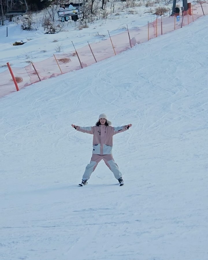 스키 zip ⛷️⛷️

눈떠보니 26일 또르륵,,, 

#무주스키 #무주스키장 #무주스키장🏂 #숏스키