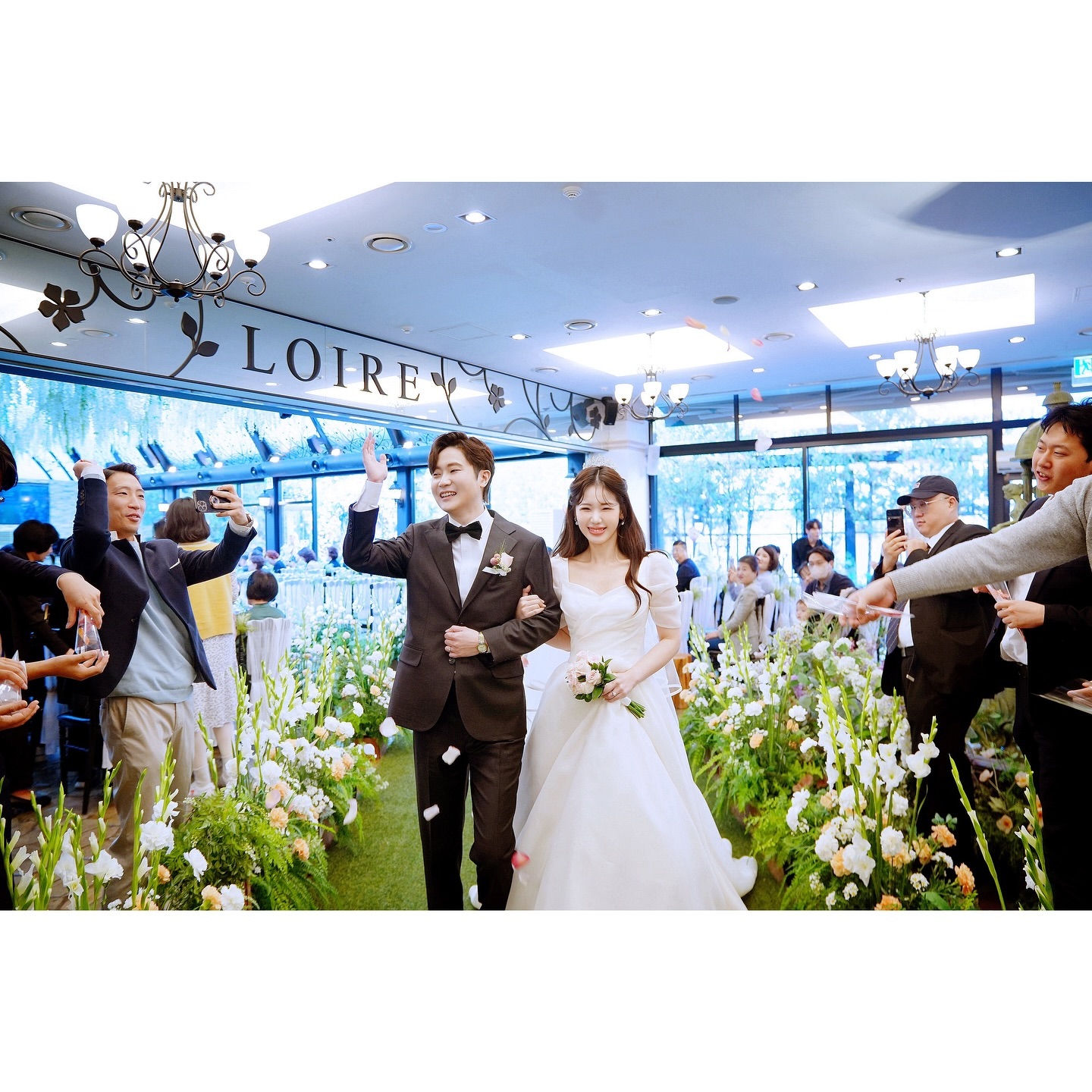 이건 우리 결혼 행진곡 ! 결혼 행진곡 ! 
#명동라루체#명동라루체더블유브릿지#라루체더블유브릿지#라루체웨딩홀#본식스냅더블유브릿지