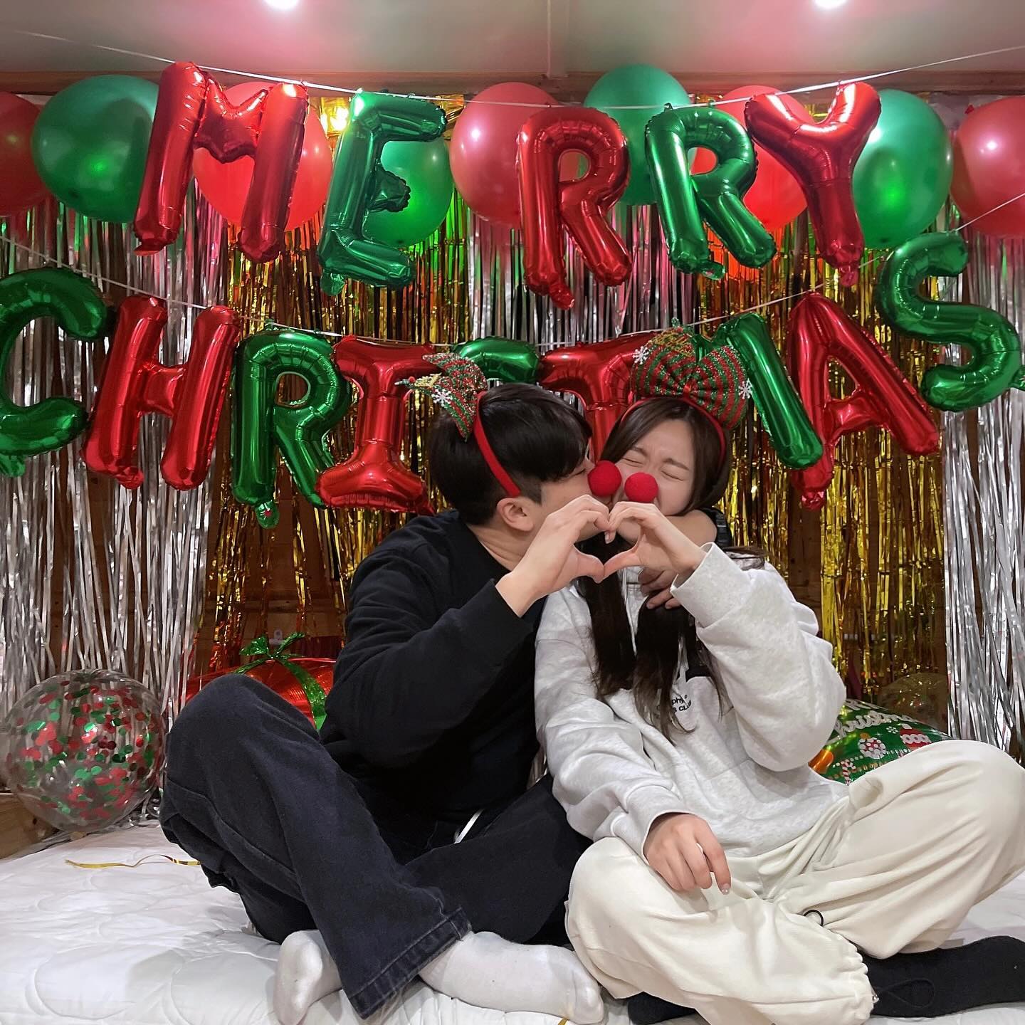 잊혀지기전에 피드로 남겨놓기🎄
#크리스마스 기념 #강화여행 #태그하우스카라반 
저 날 이후로 스물스물 다시 찌고있는 살🐽

#강화카라반 #인천여행 #커플여행 #강화도펜션 #크리스마스파티