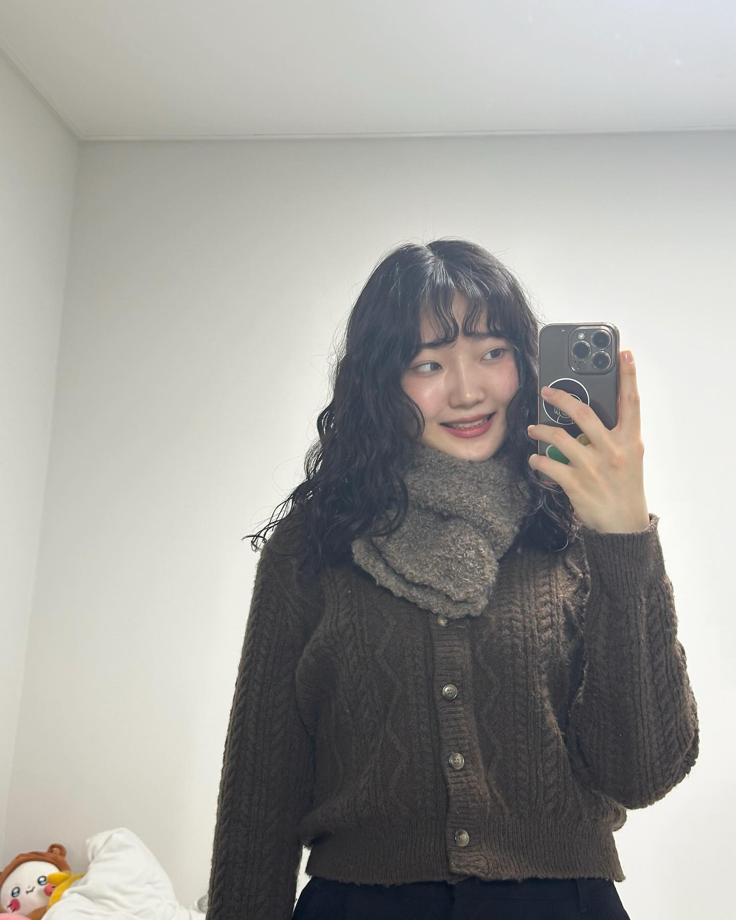 사진 찍는 날 바라보는 코코