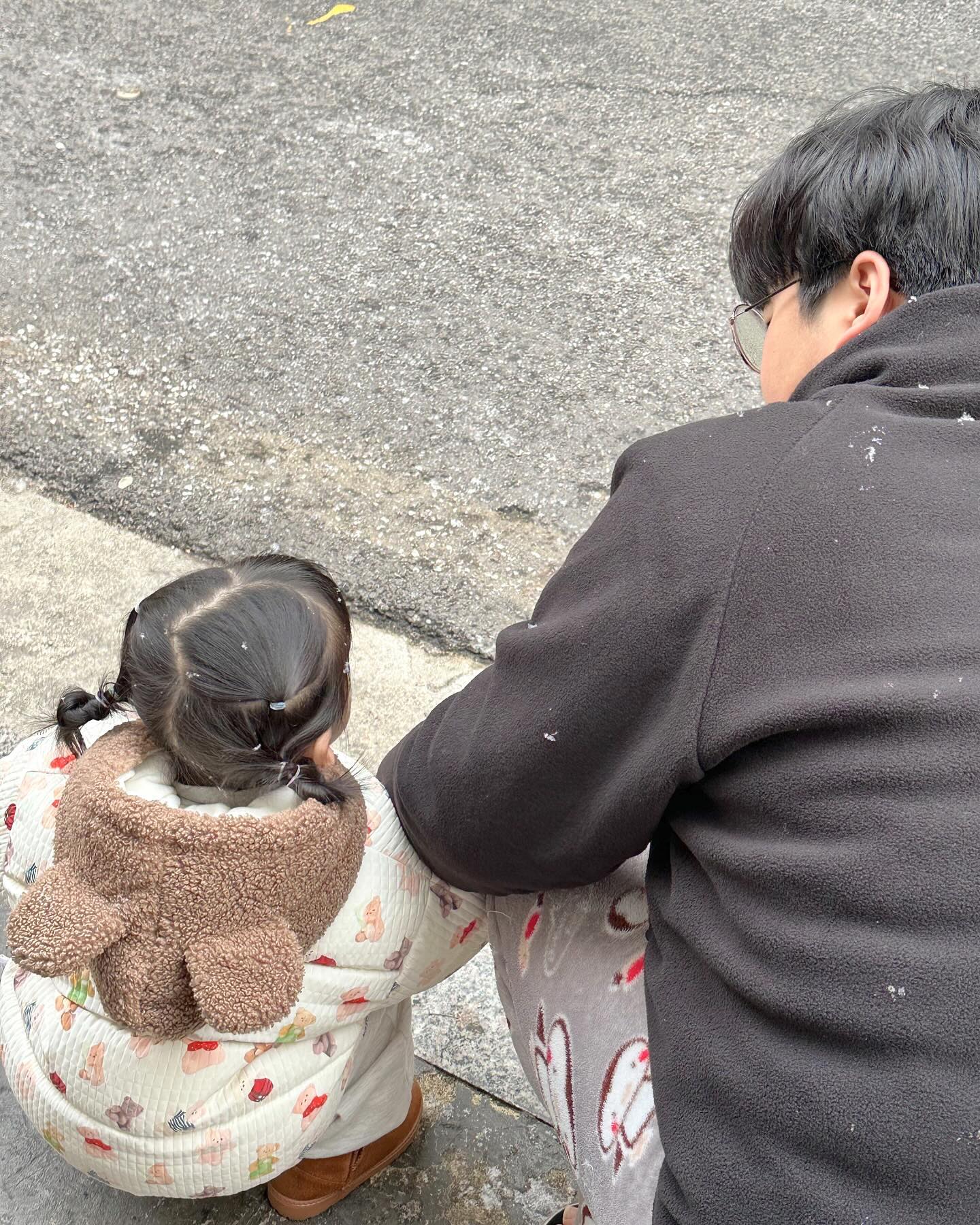 든든한 내 남편 , 천사같은 딸

그리고 뜻밖의 수면바지
⠀ 

#아빠와딸 #보기좋다