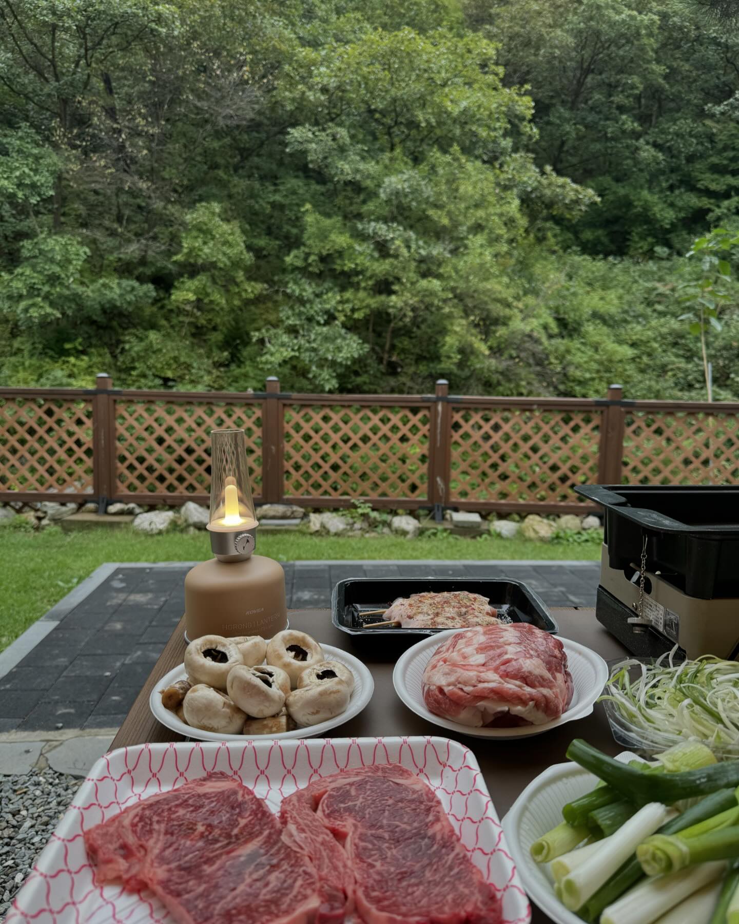 딱 좋은 날씨🍁🍂
당일 플렉스하고 홍천으로 🔥🔥
캠핑은 먹방이지 🤤