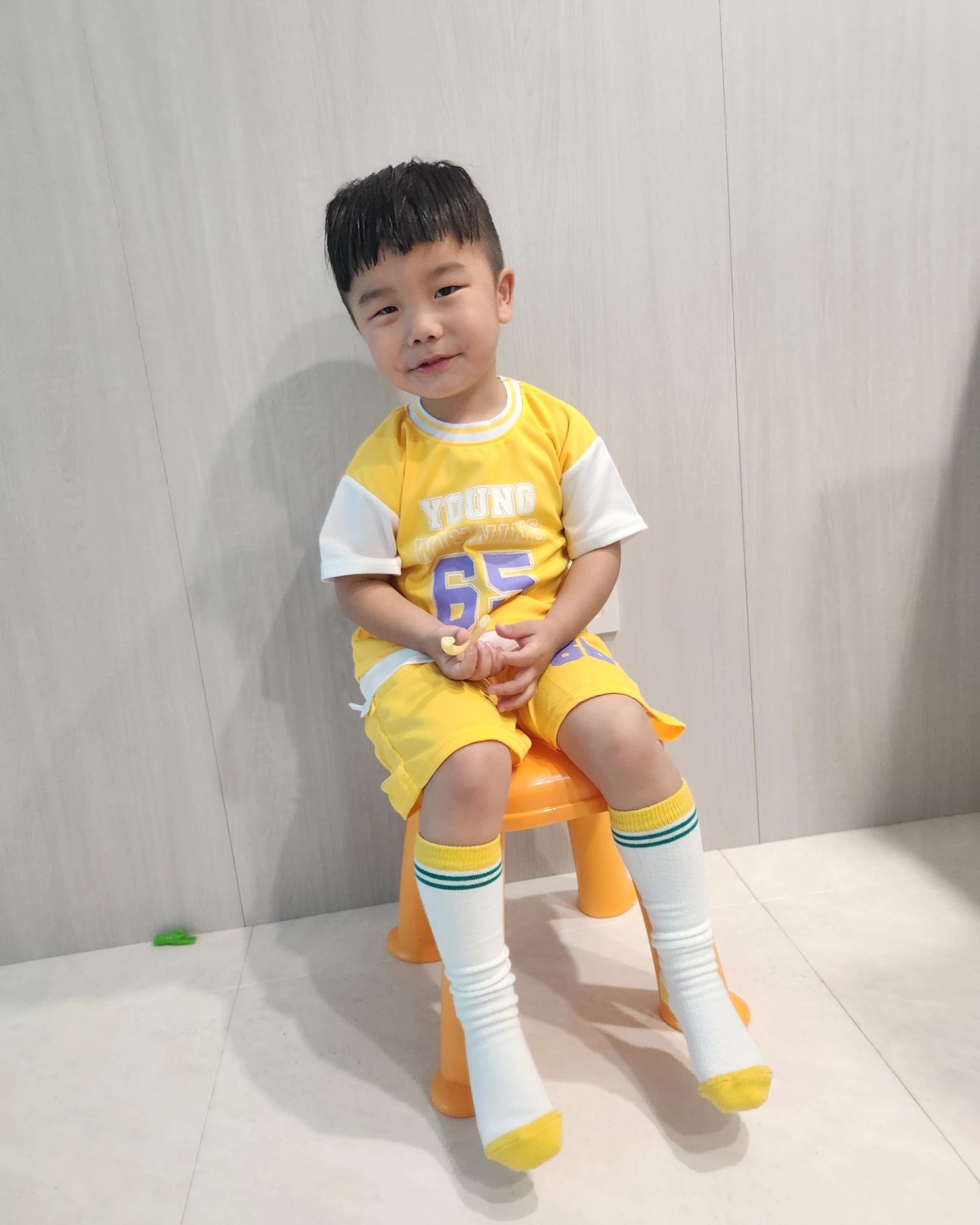장난꾸러기 한결🤩
잘하고 있어 조금만 더 노력하자 

#아들사랑해  #울어도귀여워  #사랑둥이 
#엄마말을잘듣자  #티비안보기실천중  #엄마는힘들다