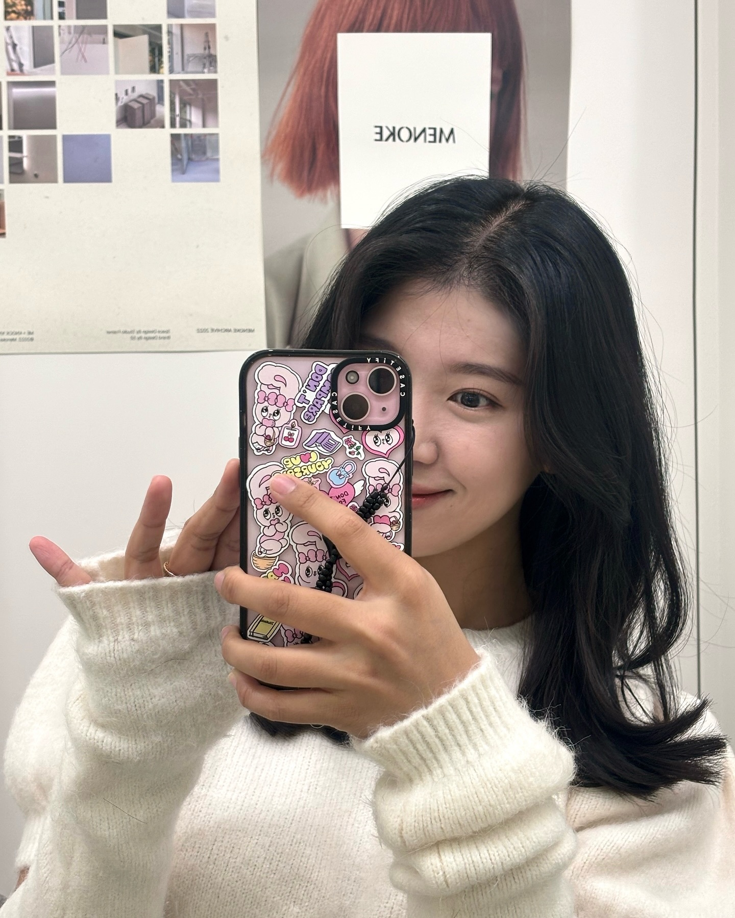난 이제 중단발에서 헤어 나올 수 없나봐 💇🏻‍♀️
커트만 했는데 너무 맘에 든다구 〰️ 🖤
-
판교 미용실 맛집 menoke.official 
.
.
.
#미노크헤어 #판교미용실 #헤어모델