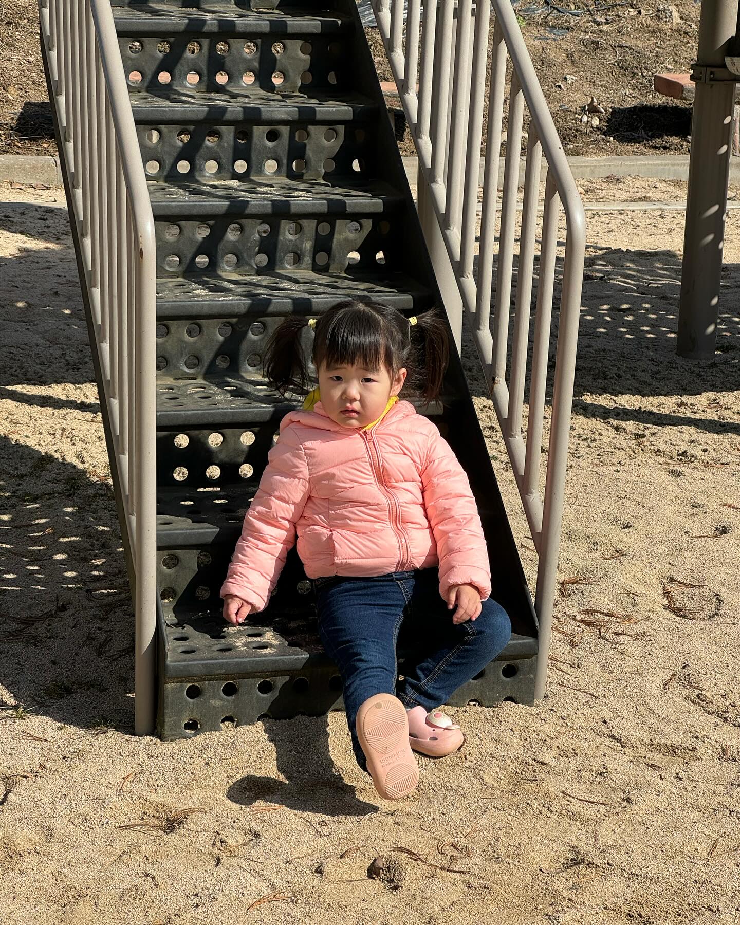 __딸 맞냐구요😭

왜 그러는건데, 
왜 자꾸 아무대나 앉아서 신발벗고 모래밟고 문대냐고요,,😭
딸이 키우기 쉽다고 누가 그래❓
난 왜 딸내미 키우는게 더 힘들지❓

#딸 #놀이터 #개구쟁이 #신발 #벗지마 #제발 #부탁이야 #빨래 #너가 #하냐 #❓ #내가 #하지 #죽을래 #힘들다고 #말썽꾸러기 #말썽쟁이 #딸래미 #키우기 #넘 #빡세다 #딸랑구 #똥돼지 #육아그램