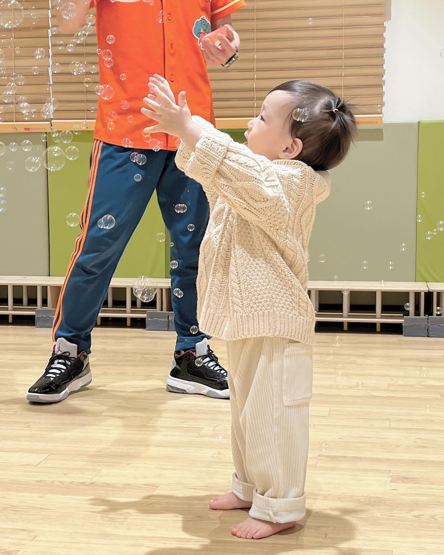 짐짐펀 마지막날 #문센
제일 좋아하는 신체놀이
짐짐펀 너무 재미있게 잘들었다잉🩷
이제 문센도 얼마안남았네잉😭😭
#문센 #짐짐펀 #이마트문화센터