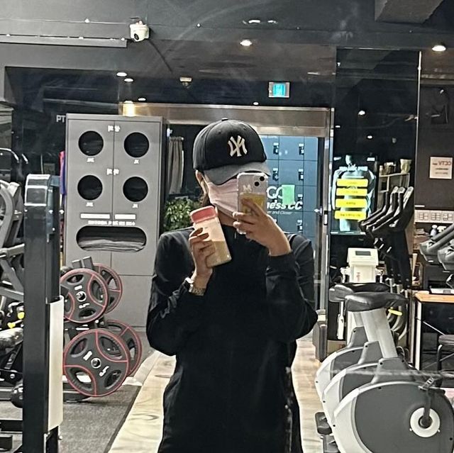  냠냠쨥쨥 on Instagram: "(협찬)맛있는 음식 왕창 먹으면서 건강하게 몸매를 유지 하는 비결!!
#산양유프로틴 #다이어트식단 

🍴맛있는 음식 왕창 먹고싶다! 근데 조금만 먹어도 살찌는 체질이다 하시는분.. 저랑 찌찌뽕 ㅜㅜ

🍴저는 다이어트와 맛집탐방을 병행하고 있어요! 그래서 맛집을 가는날이 아닌 날들은 단백질쉐이크, 샐러드 등의 식단을 하고 있어요

🍴맥널티 바이오의 산양유 닭가슴살 이지 프로틴밀은 국내산 닭가슴살 파우더가 함유되어있고 한끼당 단백질이 14g이나 들어있어요!!! 운동 끝나고 단백질 보충하기 딱이라구❤️

🍴퀼리고트 인증받은 네덜란드산 산양유가 들어있는 닭가슴살 이지 프로틴밀은 식이섬유와 아미노산(BCAA포함) 그리고 비타민&미네랄까지 함유되어있어 다이어트 할때 간과할 수 있는 영양소까지 챙길 수 있어요!!

🍴단백질 쉐이크라고 맛이 없을 것 같다는 생각은 그만!! 완전 미숫가루같이 고소한 맛에 다먹고 아쉬움 철철 남음.. 식사대용으로 먹어도 만족감 충분‼️

🍴15종 순수곡물로 채운 꼬숩달달한 맛있는 간단 한 끼🥛하세요❤️

@mcnultybio_official 
https://smartstore.naver.com/mcnutybio/products/7049736622

#산양유단백질 #단백질쉐이크 #단백질보충제 #단백질 #쉐이크 #단백질파우더 #아침대용 #저녁대용 #식사대용 #체중조절용조제식품 #한끼대용 #식사대용쉐이크"