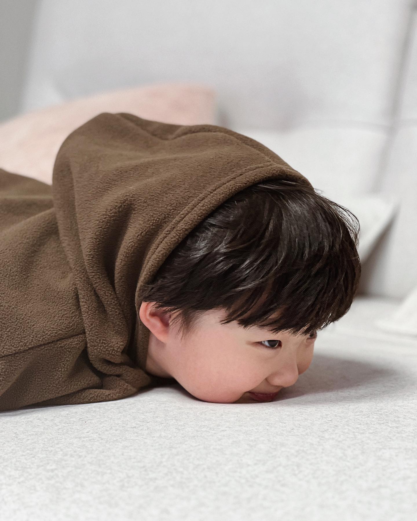 ❤︎

따뜻해보이는 브라운컬러 상하복이
보들보들 갈색곰같은 내 지우니◡̎ 
품이 넉넉해서 활동성도 좋고 예쁘니까
자꾸만 손이가요 손이 가🤎🤎

 
#홈피팅 
#새우깡룩 
#등원룩맛집 

🏷️OOTD✿
:: my__siwoo
