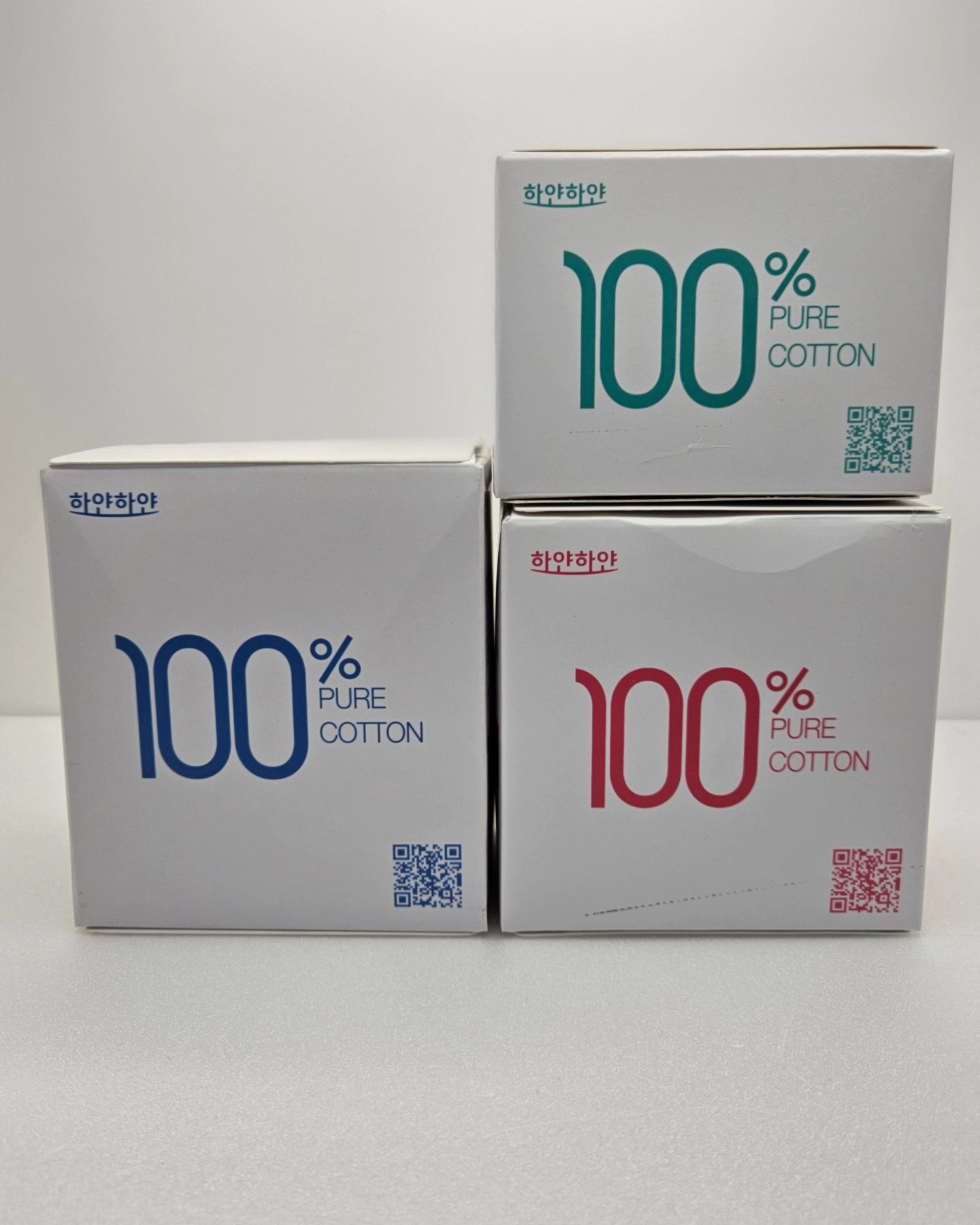 #광고 #제품제공

https://www.hayanhayan.com/

부드럽고 쾌적한 착용감에 면생리대를 쓰고싶지만,
빨아써야하는 불편함에 일회용 생리대를 쓰는데..

면생리대처럼 부드러우면서
일회용으로 편하게 사용할 수 있는 생리대 없을까?

/

유해물질 검사를 완료한 <하얀하얀> 생리대는 커버부터 흡수시트까지 100% 순면으로 구성되어있는 일회용 면생리대라 면생리대의 부드러움과 기존 일회용 생리대의 편리함까지 모두 갖추고 있어서 생리대 유목민들이 정착하는 생리대에요!

고분자화학흡수체나 우드펄프 없이 100%면 더블흡수시트를 사용하는데도 뛰어난 흡수력을 보여주며 옆샘방지선으로 양이 많은 날에도 걱정없이 사용할 수 있어서 피부트러블은 물론 샘 걱정 없이 그 날의 스트레스를 줄여주는 유기농생리대!

기존 사용하시던 생리대에 불편함이 있지만
별다른 대안이 없어 마지못해 사용하셨다면!

부드럽고 쾌적한 100% 순면 유기농생리대를 추천드려요!

✅️가려움이나 짓무름으로 피부트러블이 고민이시거나
✅️양이 많아 샘이 걱정이신 분
✅️안전한 생리대를 찾고 계신분에게!

#생리대 #유기농생리대 #면생리대 #일화용면생리대 #안전한생리대 #하얀하얀 #하얀하얀생리개