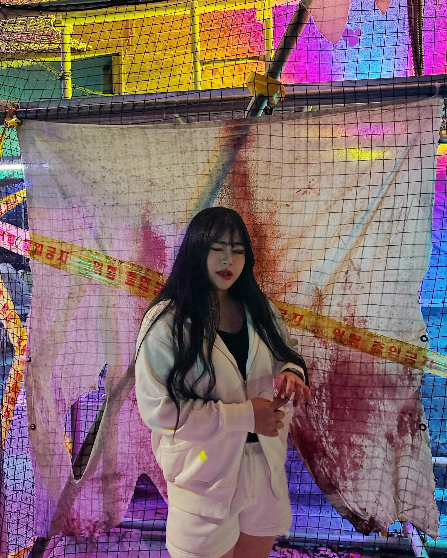 나는 이제 할로윈을 보낼 수 있겠는데 왜 곧 크리스마스인거야?