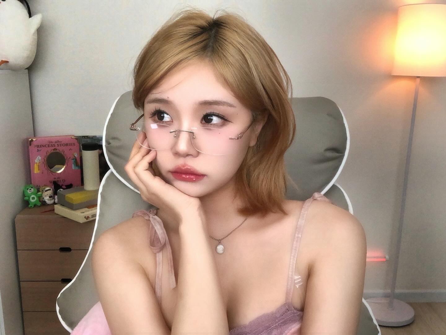 화장 지우기 아까운 날✨