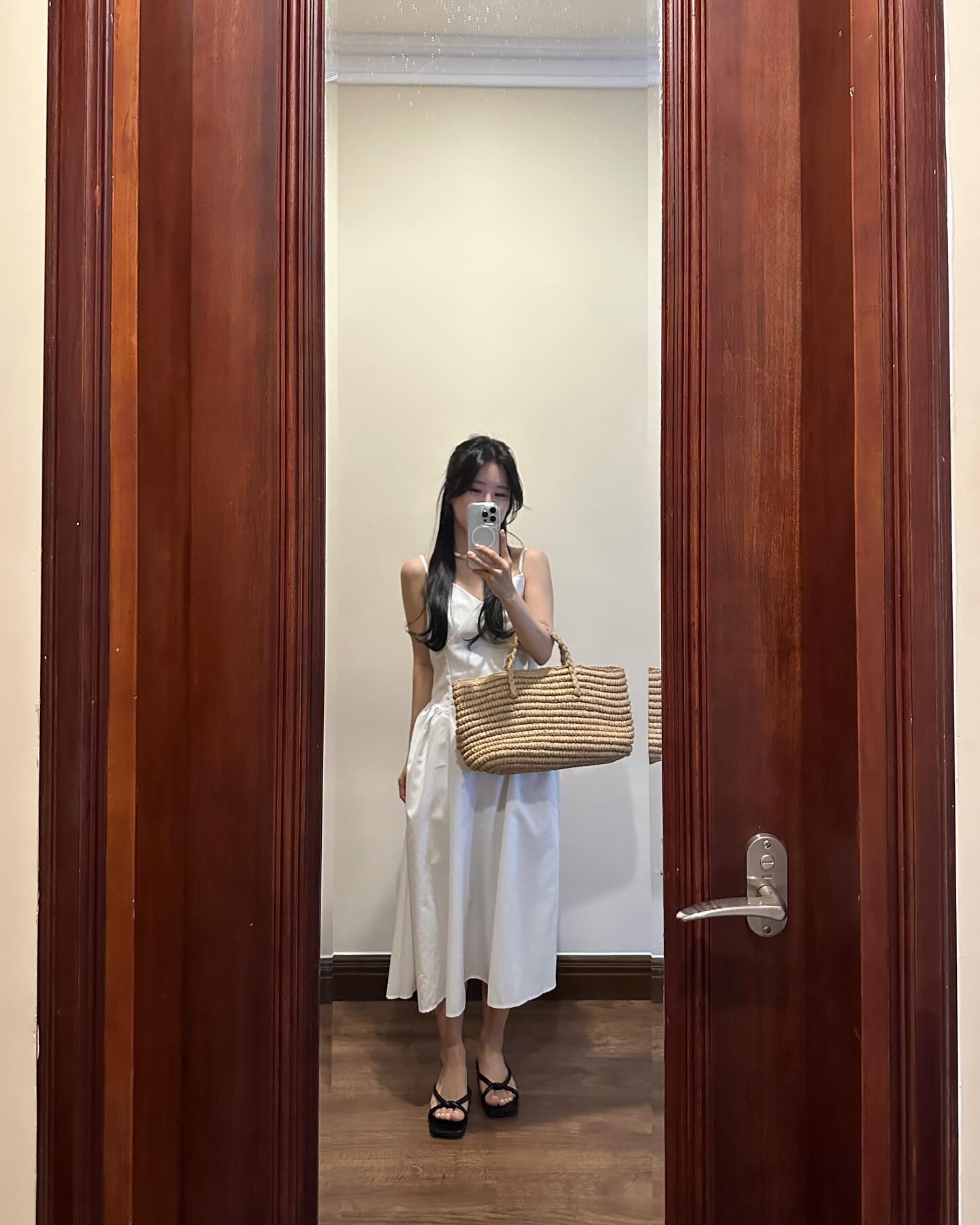작년 여름 나트랑👫🏻
마지막사진은 떡진거 아니고 마사지받아서 오일발린거😂