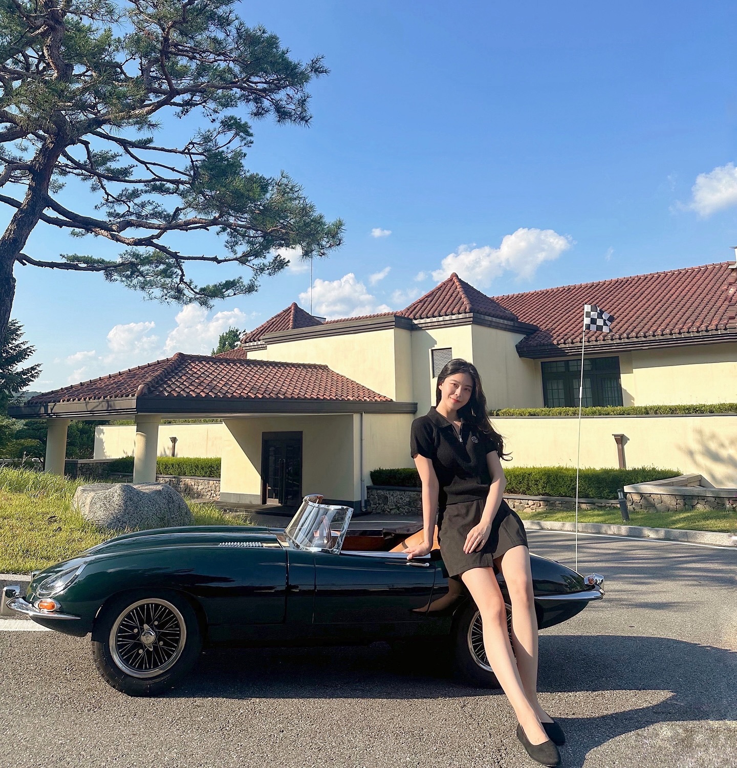 누나 차 뽑았다🏎️🛻

#그랜드워커힐
욱지니 찬스로 구경한 
#애스톤하우스

어마어마 하네👰🏻‍♀️

#빛의시어터
#베르메르 & #반고흐 🎨

또 보러 갈코야 엄청나!👍🏻
키 180으로 찍어준 오빠에게
감사 인사를👀

대워니 다시 한번 생츄크🥳