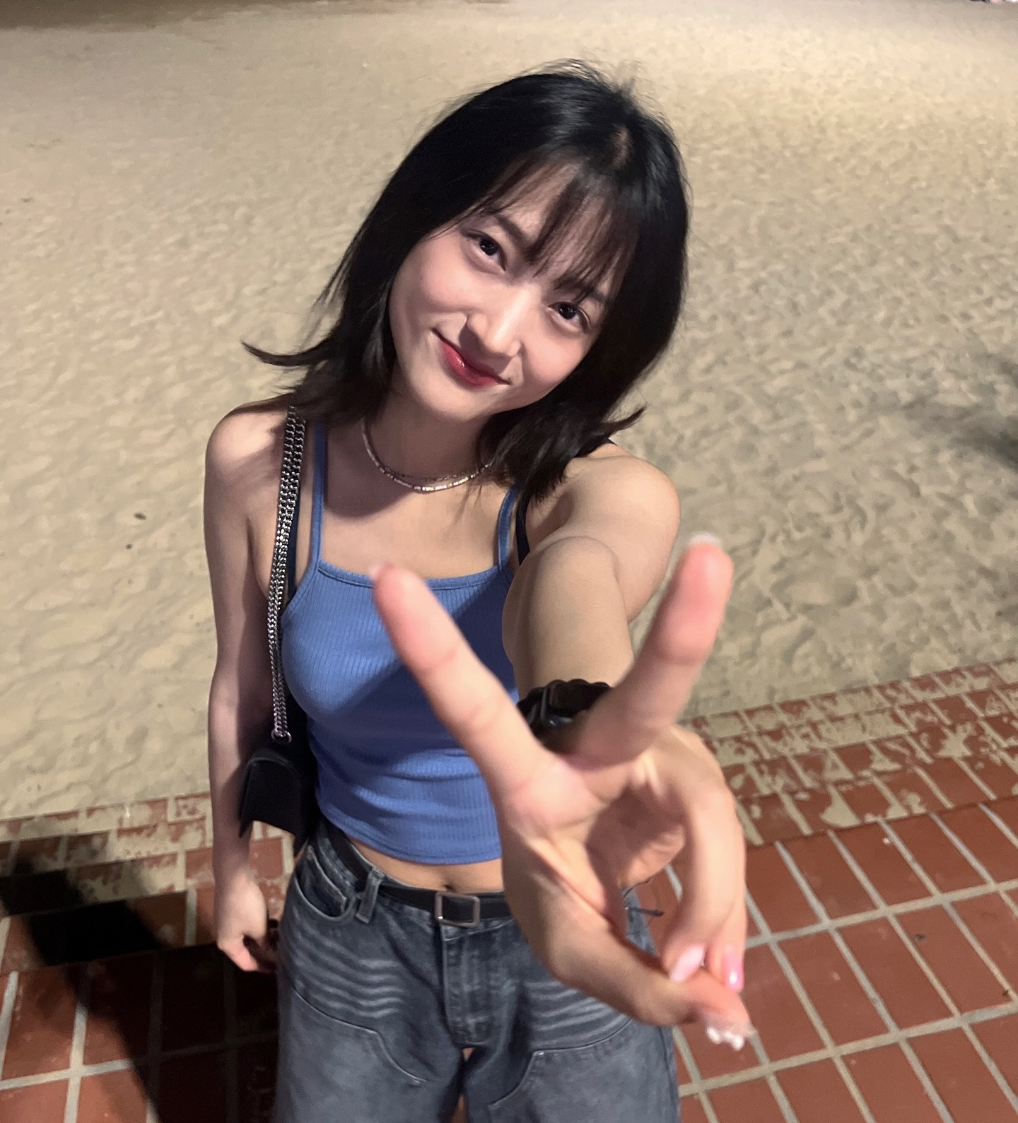 쳇 다들 이게 더 잘 나왔다구 해서