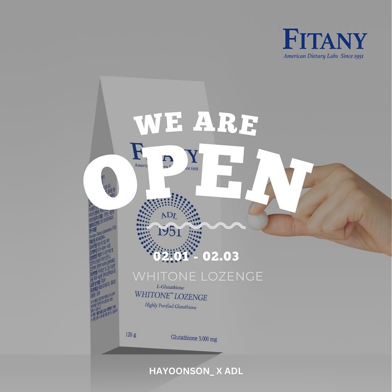 피부 속 조명 ON! 글루타치ON!
72년 노하우! 피타니 화이톤 글루타치온 캔디💙OPEN! 
⠀⠀⠀⠀ 
🎁 10만원 이상 구매 선착순 20명! 🎁 
본품 1박스(30개입) 추가 증정!
⠀⠀⠀⠀ 
타 제품들은 손이 안가고 맛이 없어 구매하고
일주일이면 안먹게 되더라구요 🤔
그러던 와중에 요 로젠지형태의 제품을 보고
저도 몇박스째 구매해서 먹구 있어요😃
⠀⠀⠀⠀ 
👉🏼글루타치온 왜 먹어야하나요!?
글루타치온의 역할은
✔️미백
✔️항산화
✔️간세포손상개선 (간해독)
✔️주름감소
✔️탄력증가
✔️노화방지까지
⠀⠀⠀⠀ 
보여지는 뷰티 부분 뿐 아니라
간건강에도 도움되기때문에
우리 부모님선물로도 너무 좋아요🎁
⠀⠀⠀⠀ 
1-2번 먹고끝나는게아닌 꾸준히 먹어야하는데
생각보다 맛이 없어서 ... 잘 안챙기게 된다는거 ㅠㅠ
효과는 당연히 기본이지만!
꾸준히 먹기 위해서는 맛도 아주 중요하자나요!💙💙
⠀⠀⠀⠀ 
요고는 그냥 레몬맛사탕 100% 그대로에요🍋
호불호없는 맛!🍋
맛있어서 자꾸 챙기고싶은 맛!🍋
이게 글루타치온 맞아? 생각드는맛!🍋
⠀⠀⠀⠀ 
경구(입)섭취로 인한 글루타치온은
위, 장 등 소화기관을 지나면서 분해되기때문에
흡수율이 10% 이하로 낮아요 ㅠㅠ
그래서 구강점막 섭취를 추천하는 이유랍니다😎
⠀⠀⠀⠀ 
화이톤 글루타치온 캔디는
✔️구강용해섭취로 흡수력 UP
✔️입속에 녹여 흡수하는 로젠지 타입
✔️순수 글루타치온 100mg 함유(1정 4g기준)
✔️프리미엄 원료 사용 !
✔️화학부형제 4free 안심섭취
✔️위생적이고 휴대가 간편한 개별포장
⠀⠀⠀⠀ 
지금 프로필링크로 어서오세요 !!!!
⠀⠀⠀⠀ 
⠀⠀⠀⠀ 
⠀⠀⠀⠀ 
#먹는백옥주사 #글루타치온 #피부좋아지는법 #이너뷰티 
#백옥주사 #미백 #피타니화이톤로렌지 #피부관리법 #뷰티꿀팁