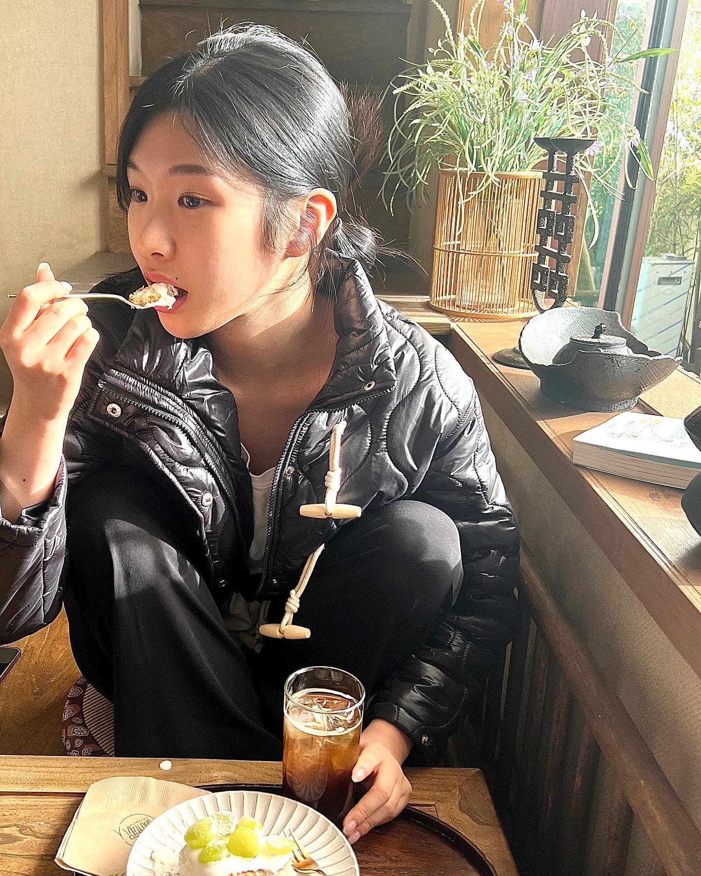 냠